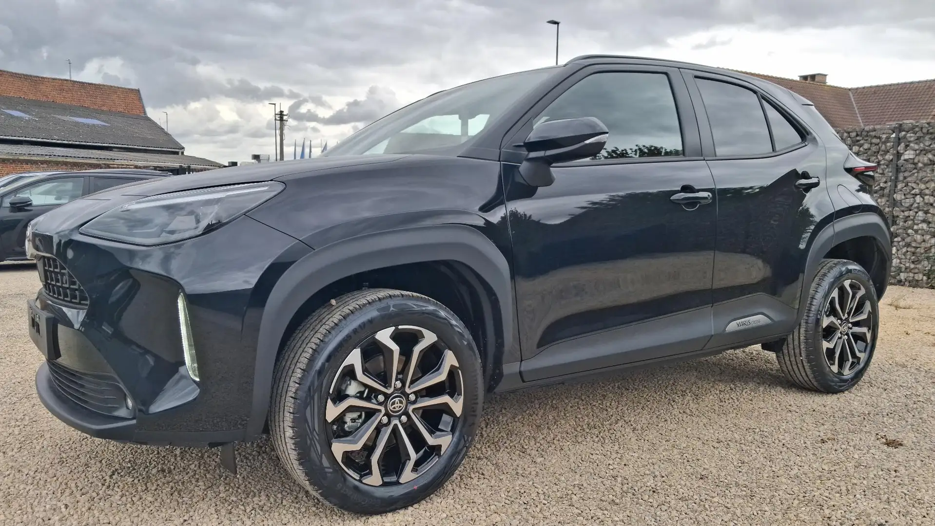 Toyota Yaris Cross 1.5 VVT-ie Hybrid 85kW Dynamic Plus CVT Negro - 1