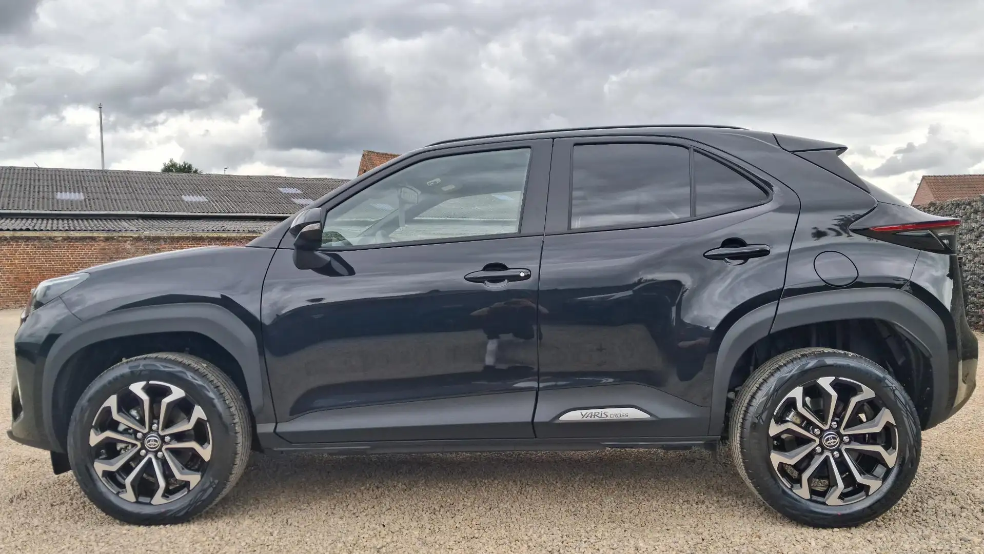 Toyota Yaris Cross 1.5 VVT-ie Hybrid 85kW Dynamic Plus CVT Negro - 2