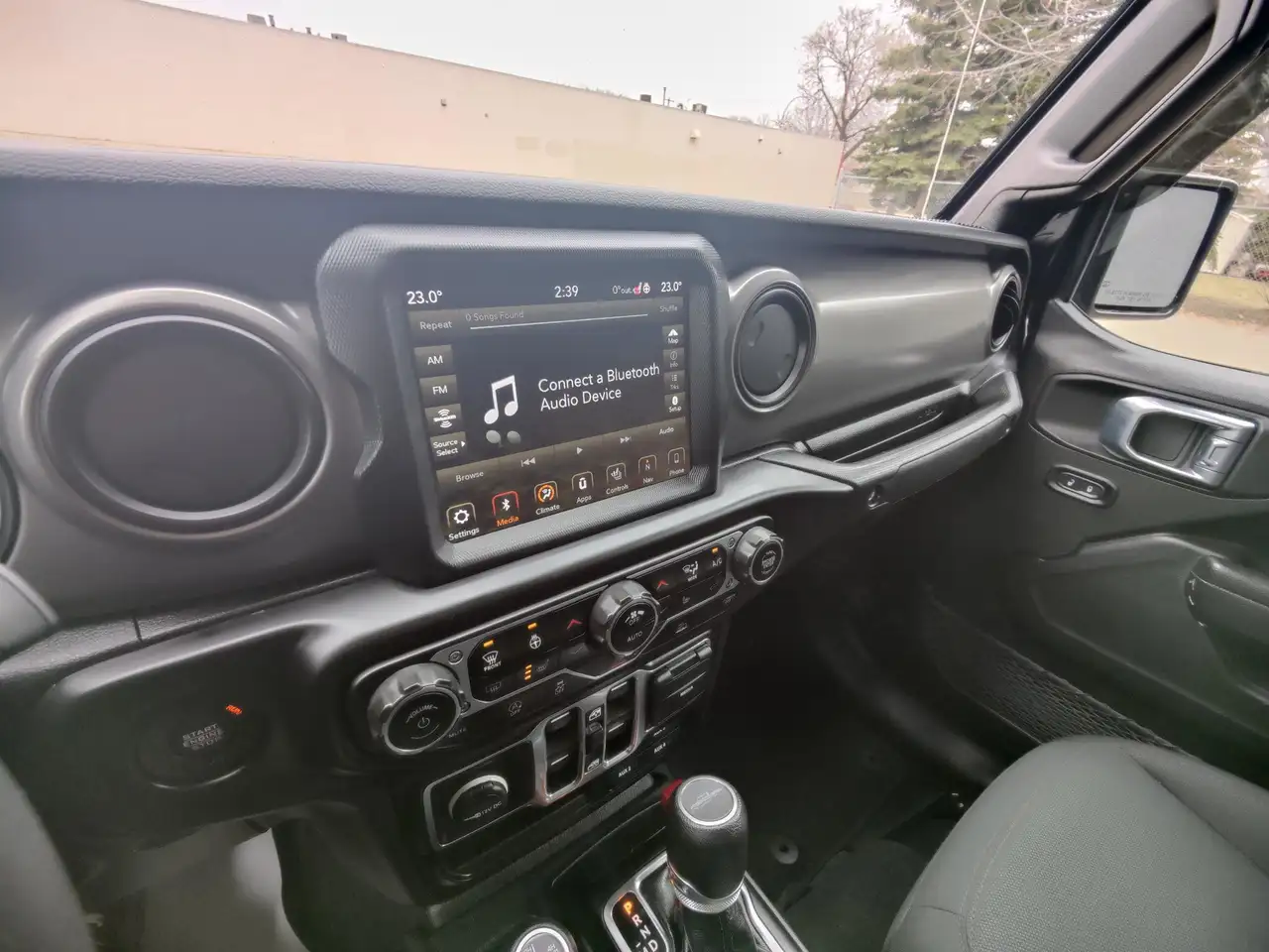 Jeep Gladiator снимка Jeep Gladiator