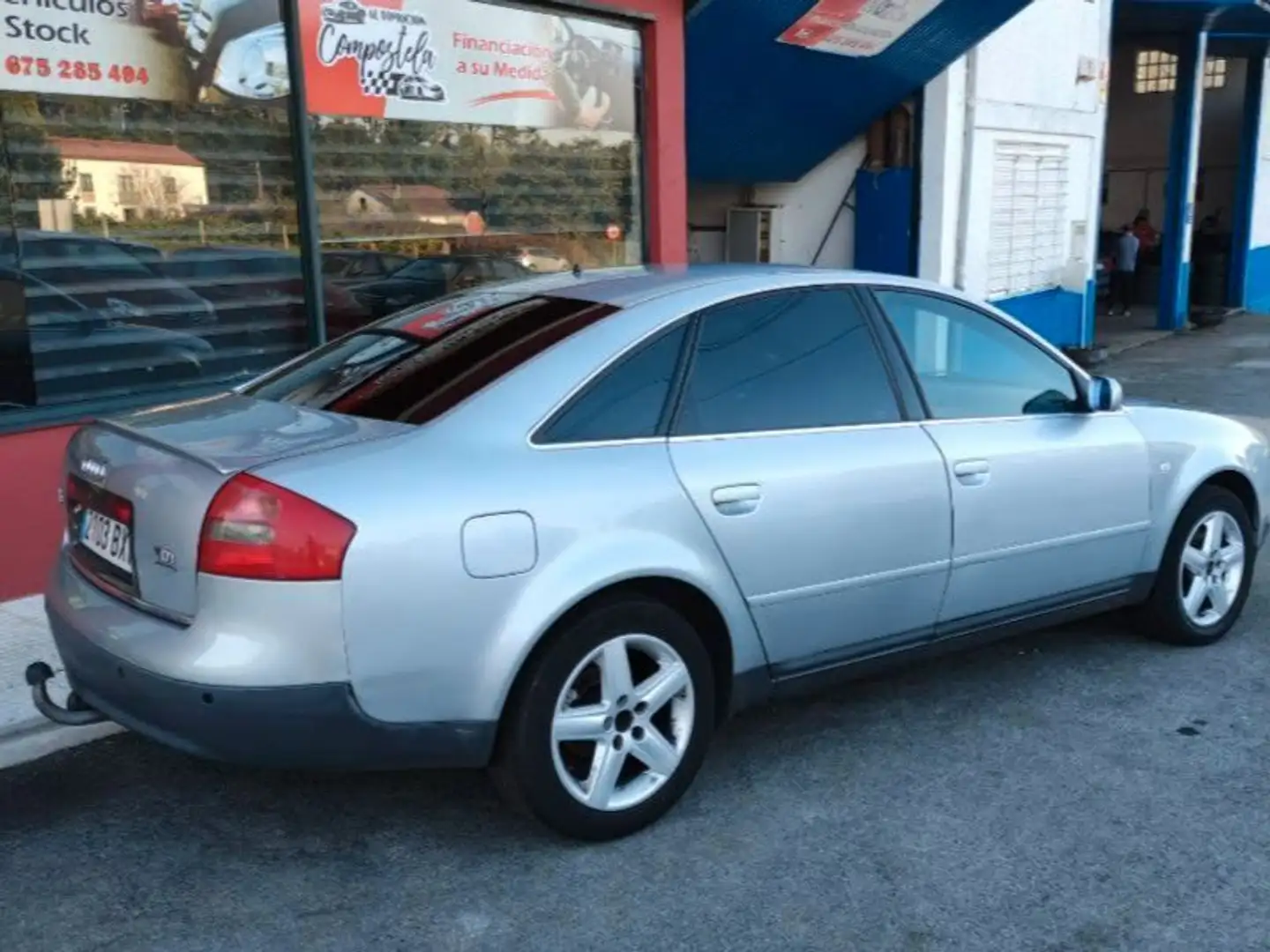 Audi A6 2.5TDI quattro 6vel. Gris - 2