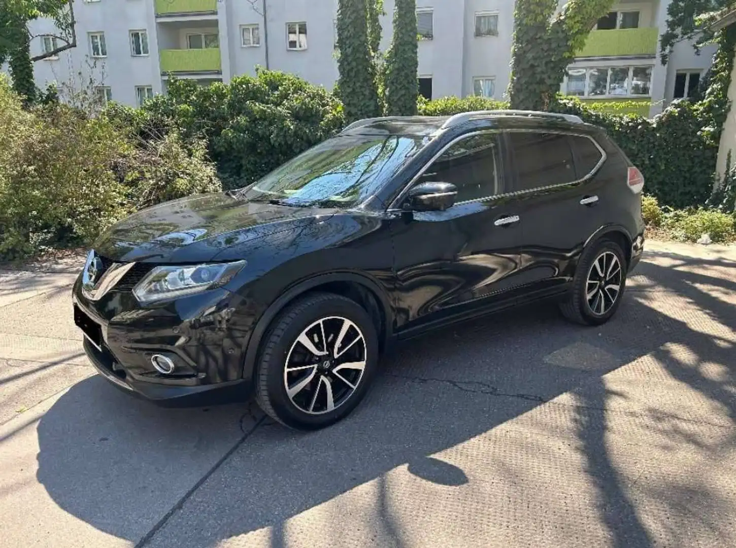 Nissan X-Trail X-TRAIL 1,6dCi Tekna ALL-MODE 4x4i Tekna Schwarz - 1