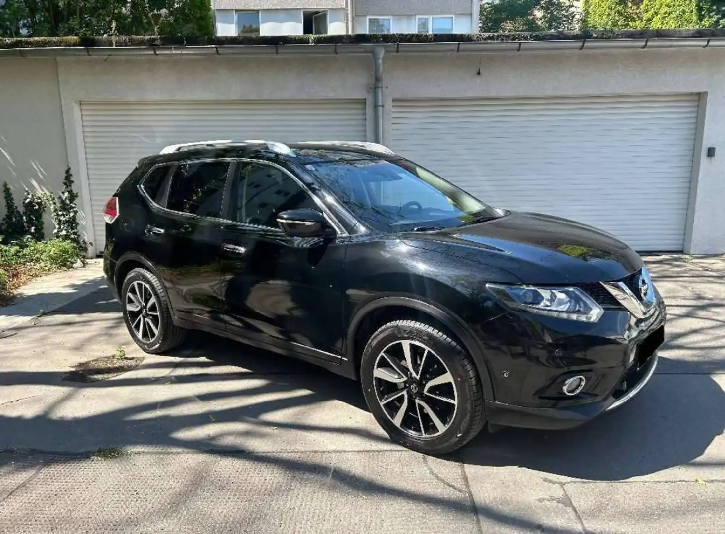 Nissan X-Trail X-TRAIL 1,6dCi Tekna ALL-MODE 4x4i Tekna Schwarz - 2