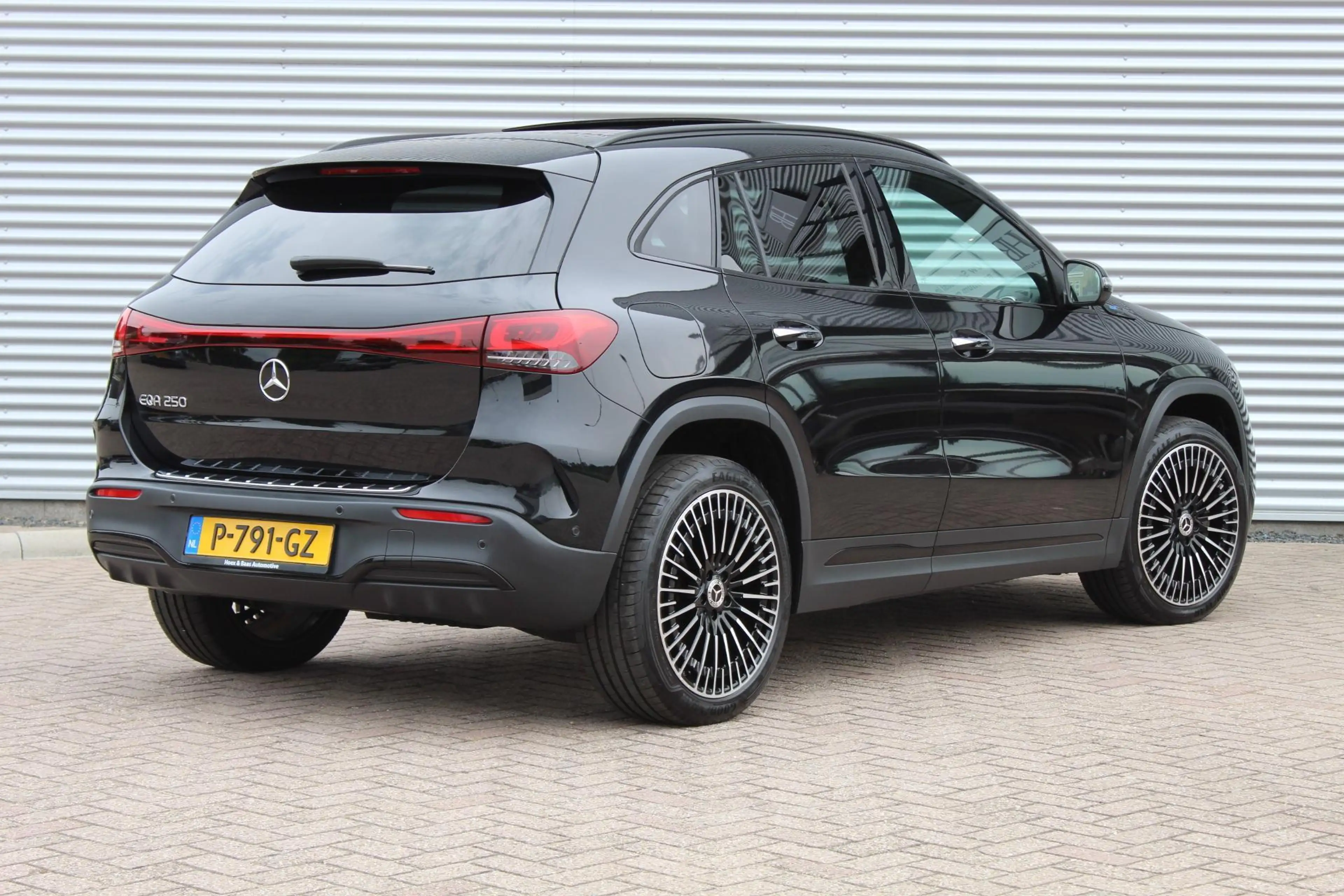 Mercedes-Benz EQA 250 AMG 67 kWh/Pano/20inch/360/sfeer/SOH 94,3% — photo 8