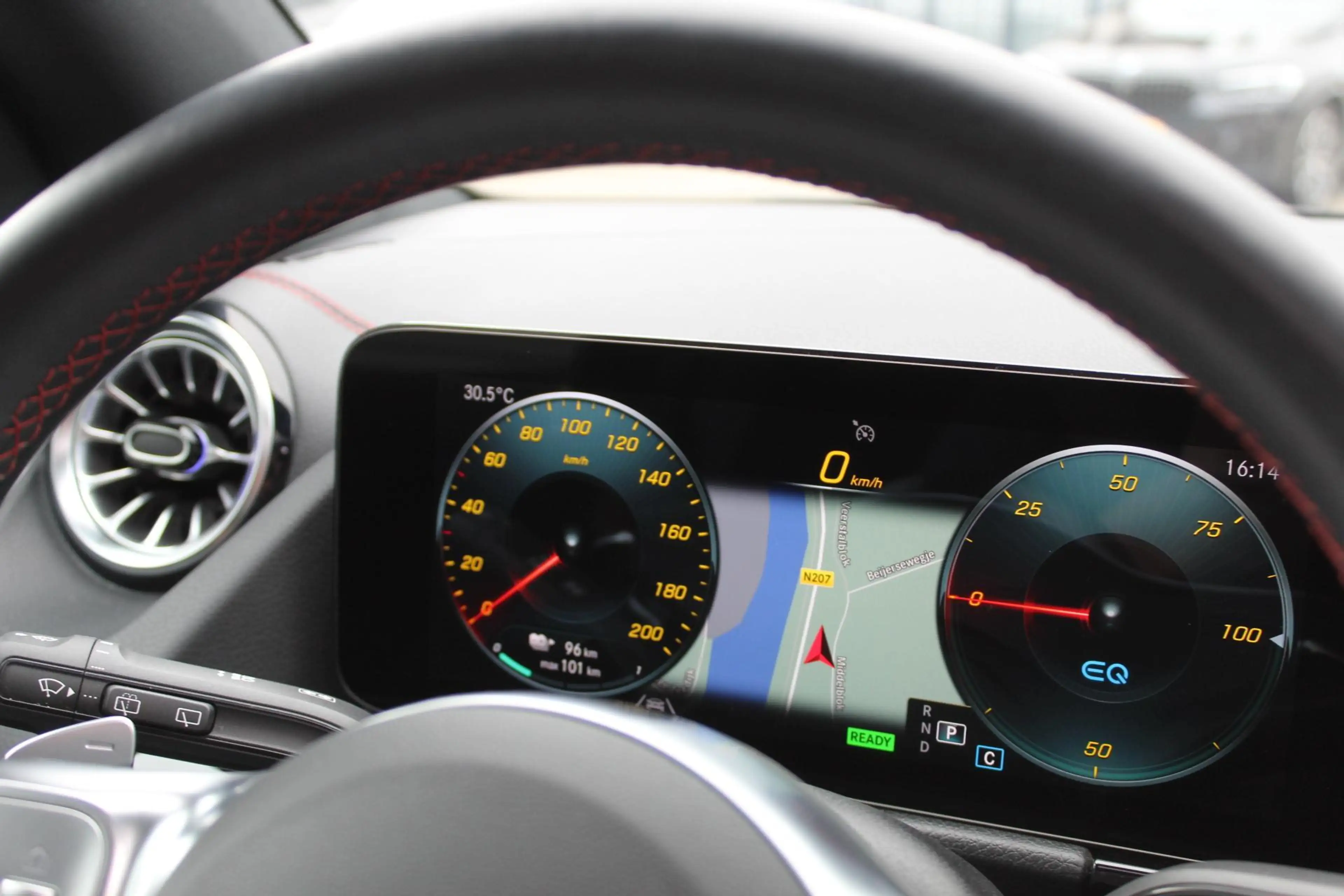 Mercedes-Benz EQA 250 AMG 67 kWh/Pano/20inch/360/sfeer/SOH 94,3% — photo 14