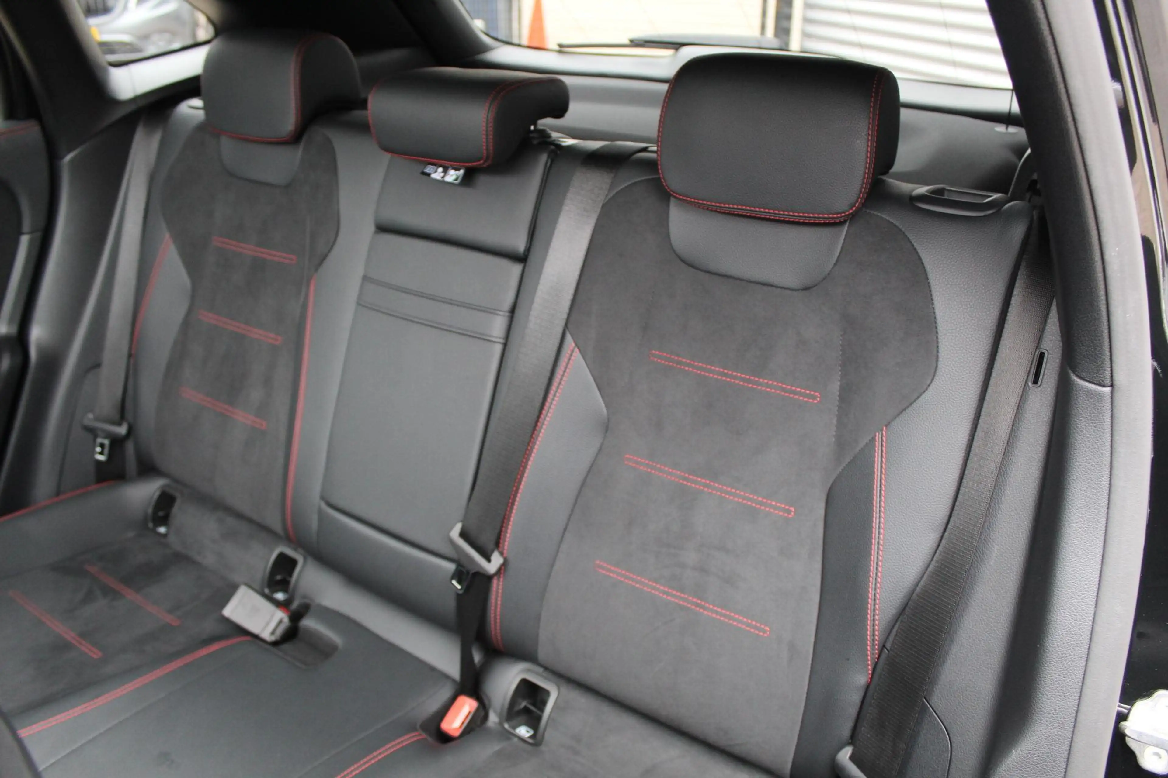 Mercedes-Benz EQA 250 AMG 67 kWh/Pano/20inch/360/sfeer/SOH 94,3% — photo 12