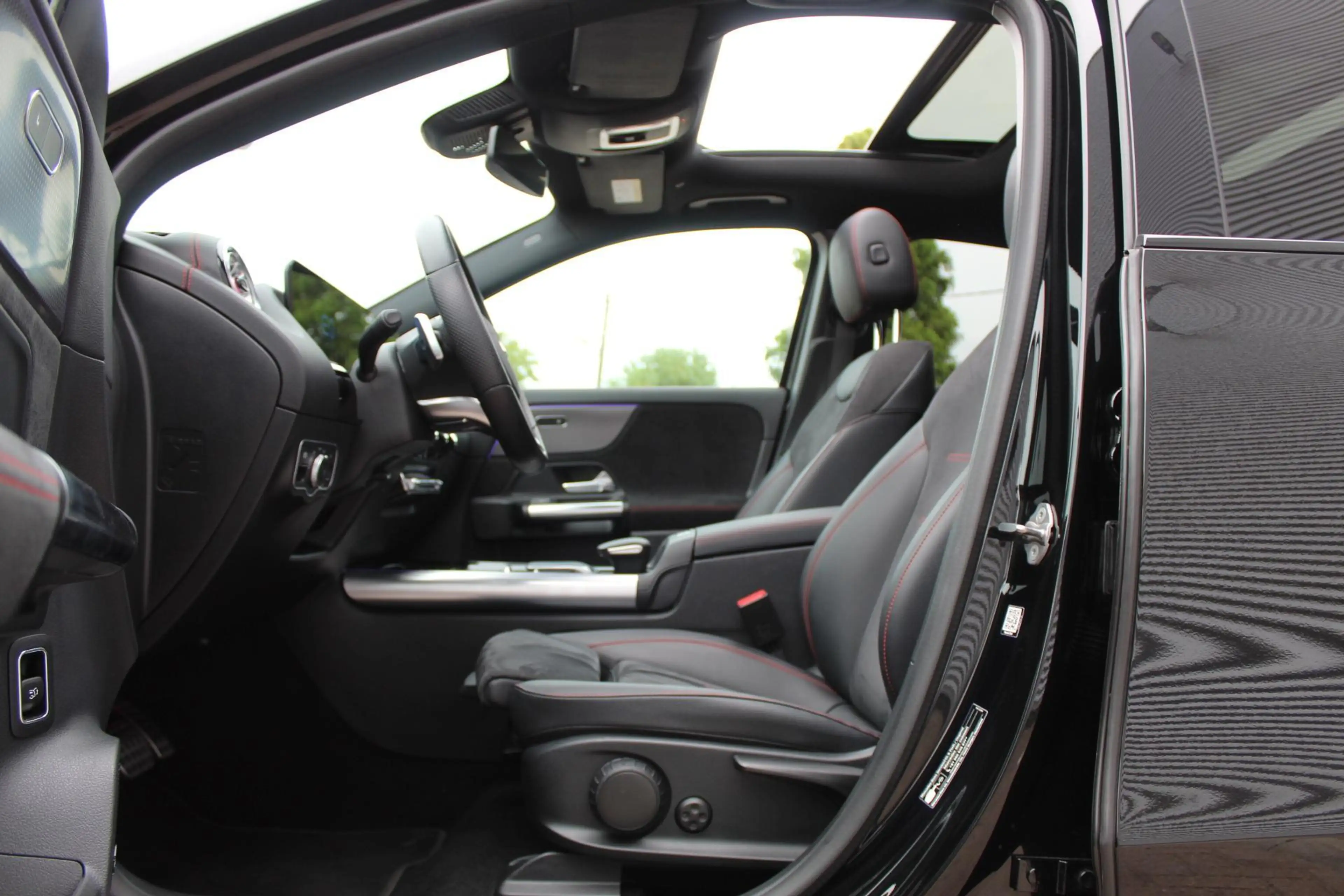 Mercedes-Benz EQA 250 AMG 67 kWh/Pano/20inch/360/sfeer/SOH 94,3% — photo 9
