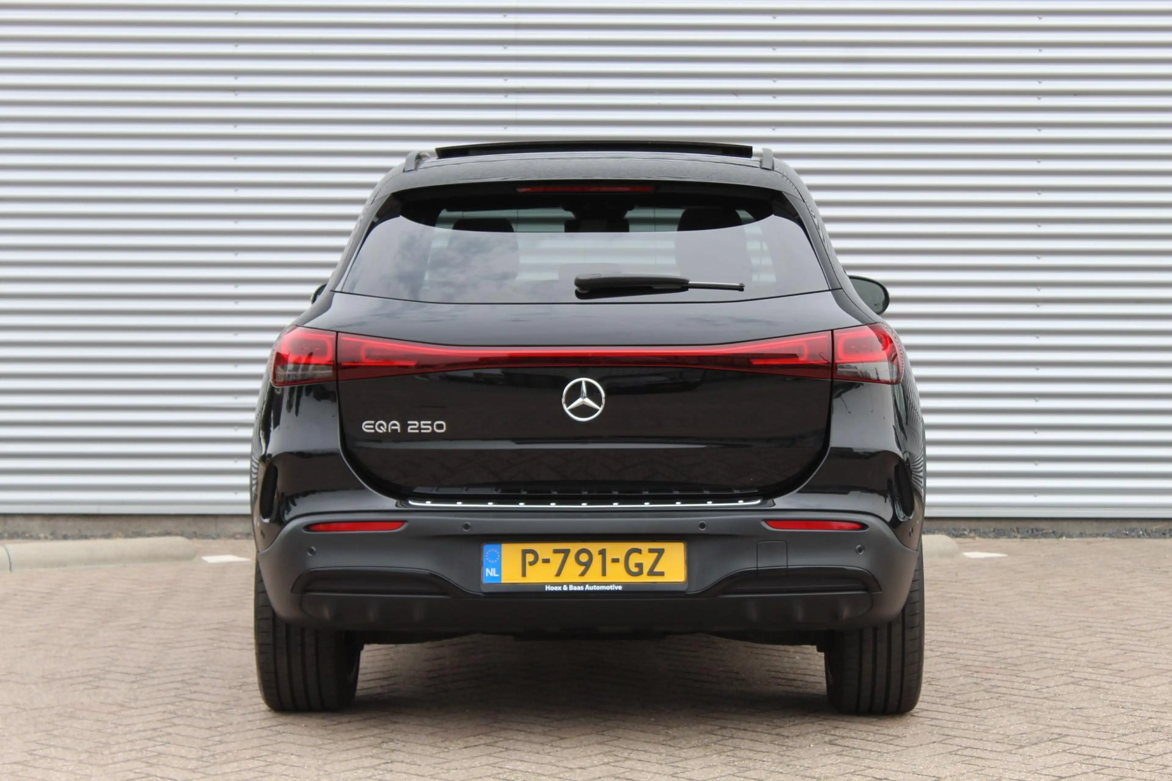 Mercedes-Benz EQA 250 AMG 67 kWh/Pano/20inch/360/sfeer/SOH 94,3% — photo 7