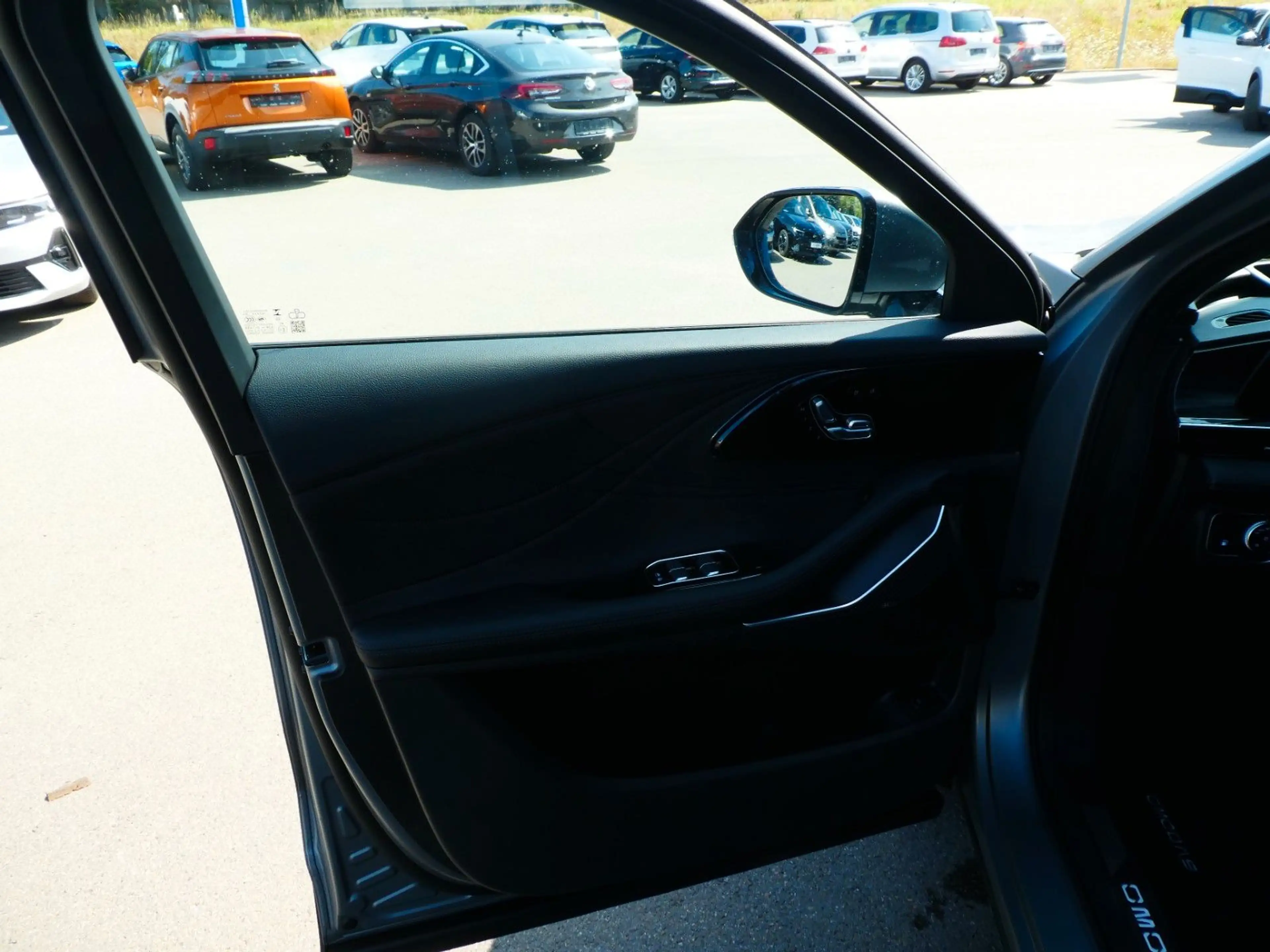 Omoda 9 4X4 PHEV SHS, 540° Kam, SHZ, PDC, LMF — photo 8