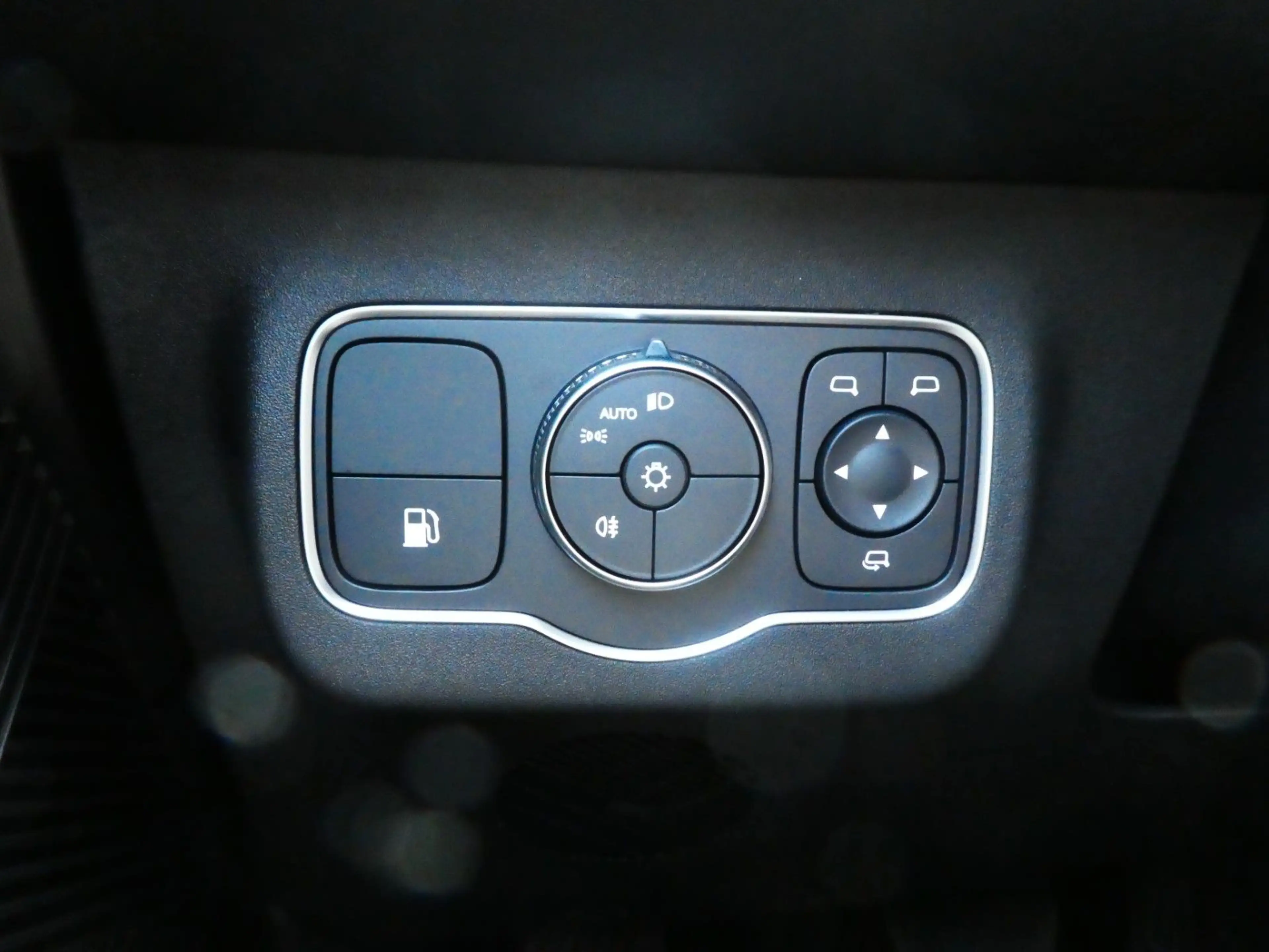 Omoda 9 4X4 PHEV SHS, 540° Kam, SHZ, PDC, LMF — photo 14