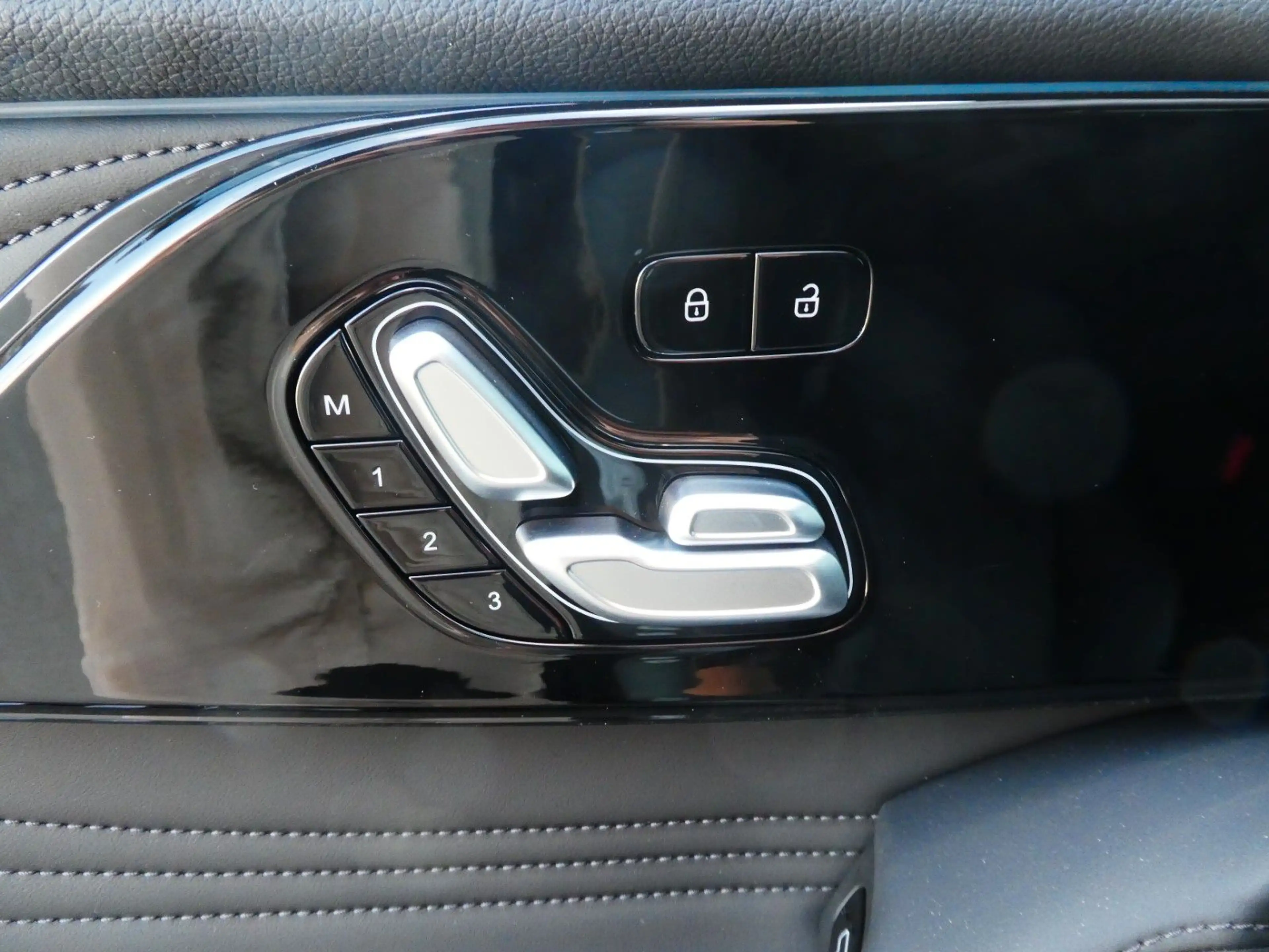 Omoda 9 4X4 PHEV SHS, 540° Kam, SHZ, PDC, LMF — photo 10