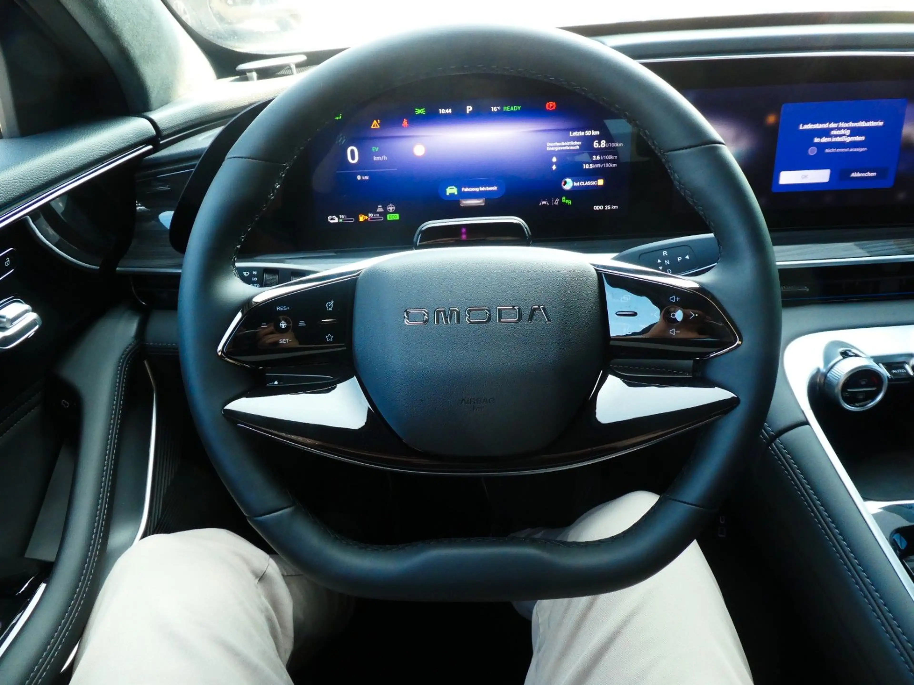 Omoda 9 4X4 PHEV SHS, 540° Kam, SHZ, PDC, LMF — photo 15
