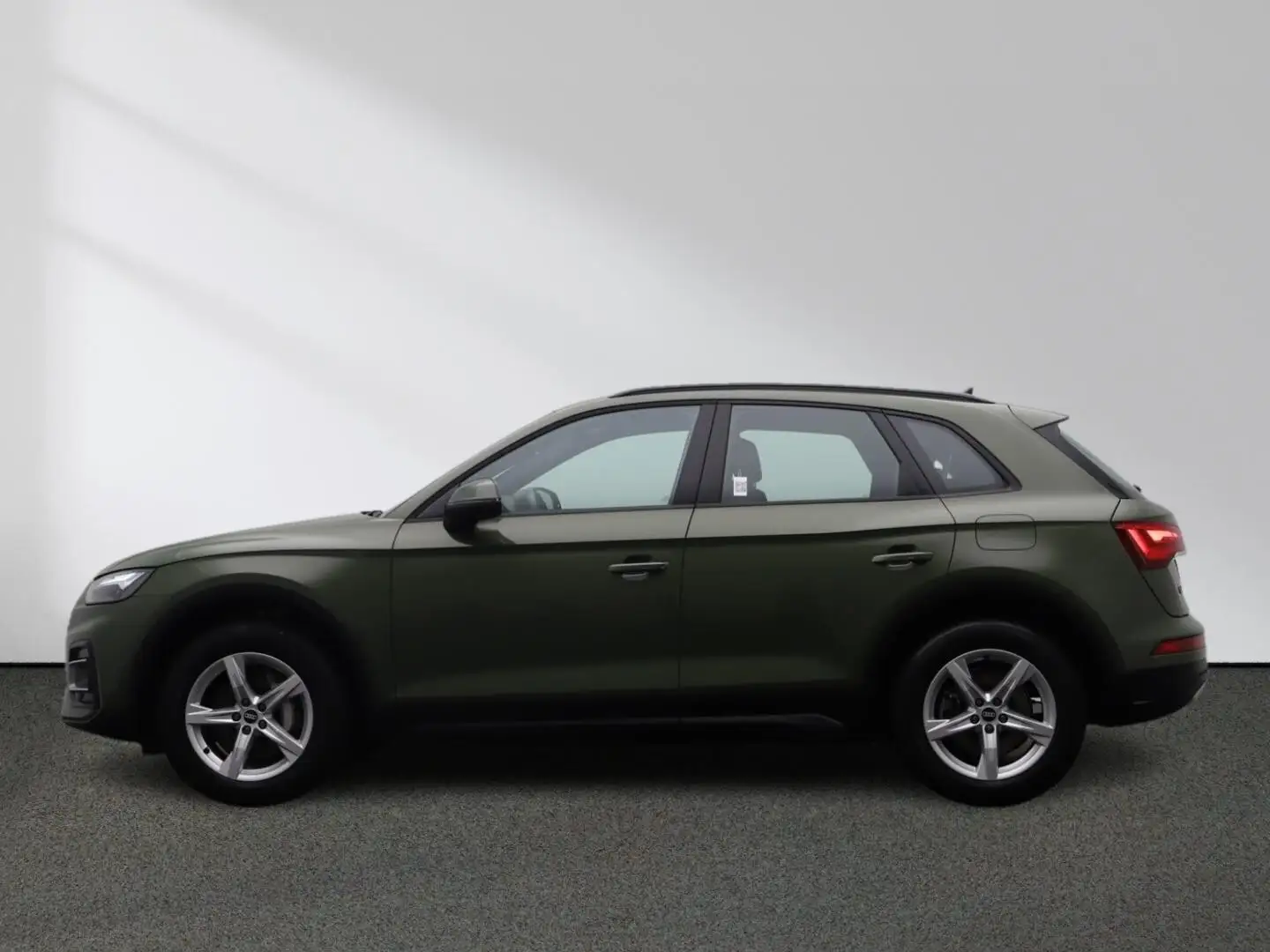 Audi Q5 50 TFSI e quattro S tronic MMI Navi LED AHK Grün - 2