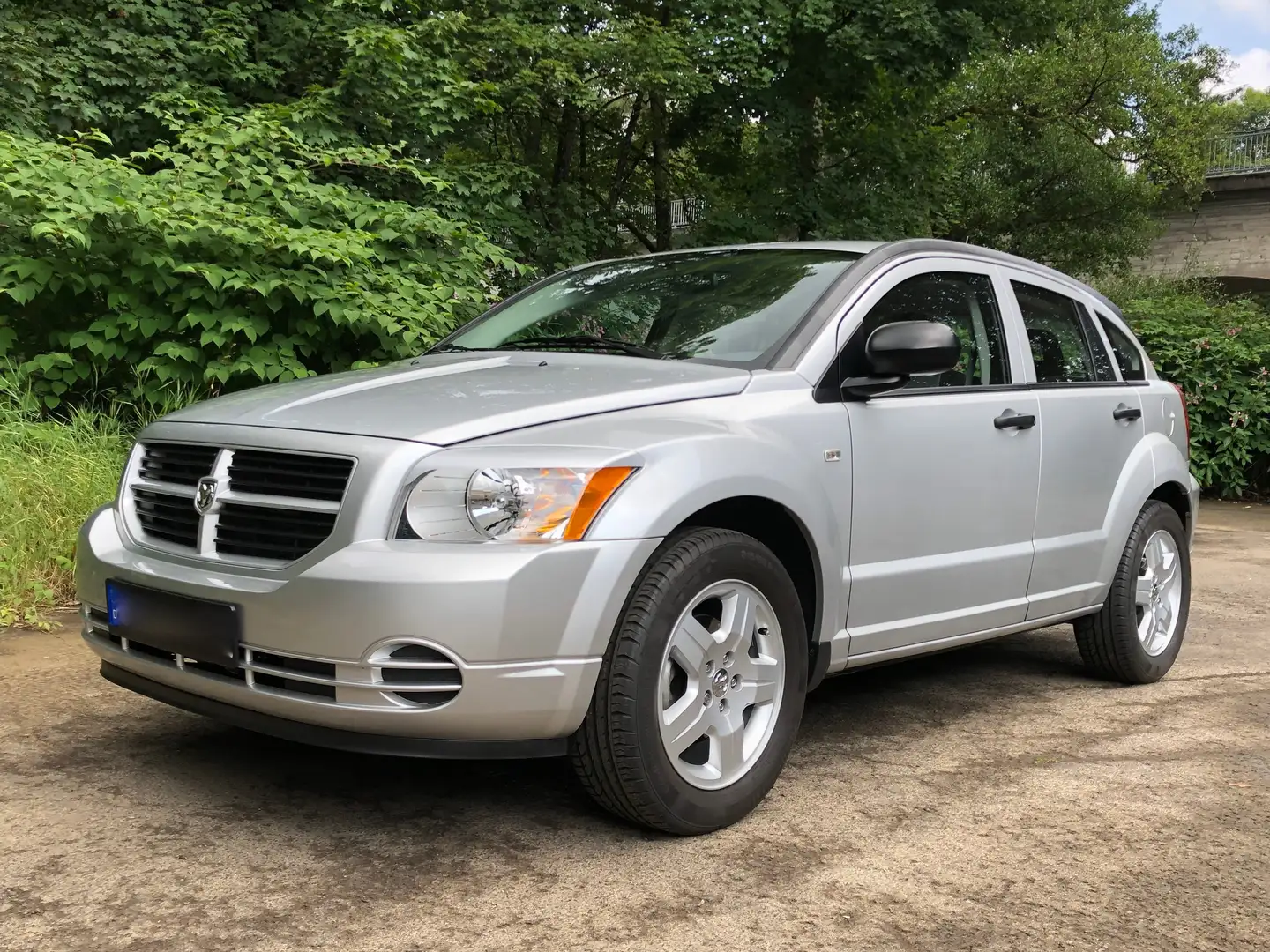Dodge Caliber Dodge Caliber 1.8 SE incl. Design-Paket srebrna - 1