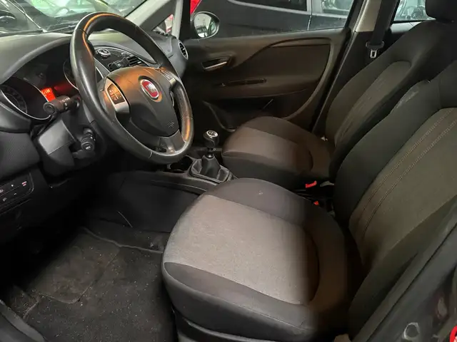 Fiat Punto Evo view 12