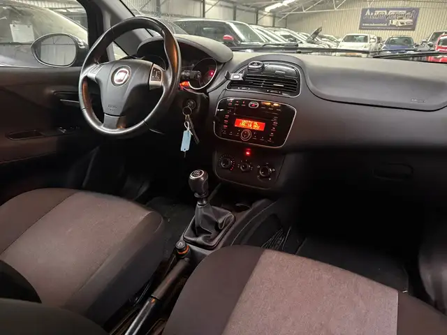 Fiat Punto Evo view 3