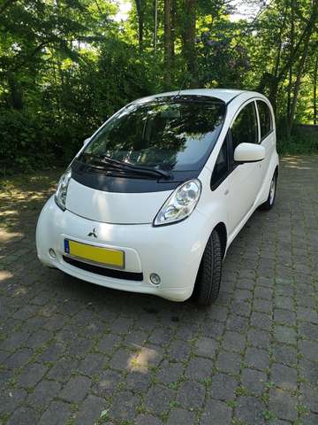 Imagine Mitsubishi I-MiEV