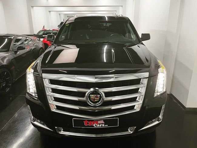 Cadillac Escalade Luxury - foto 1