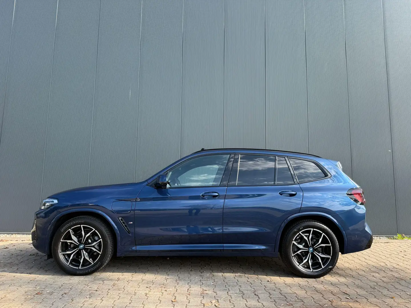 BMW X3 xDrive30e M-sport / pano / Hud / trekhaak Blau - 2