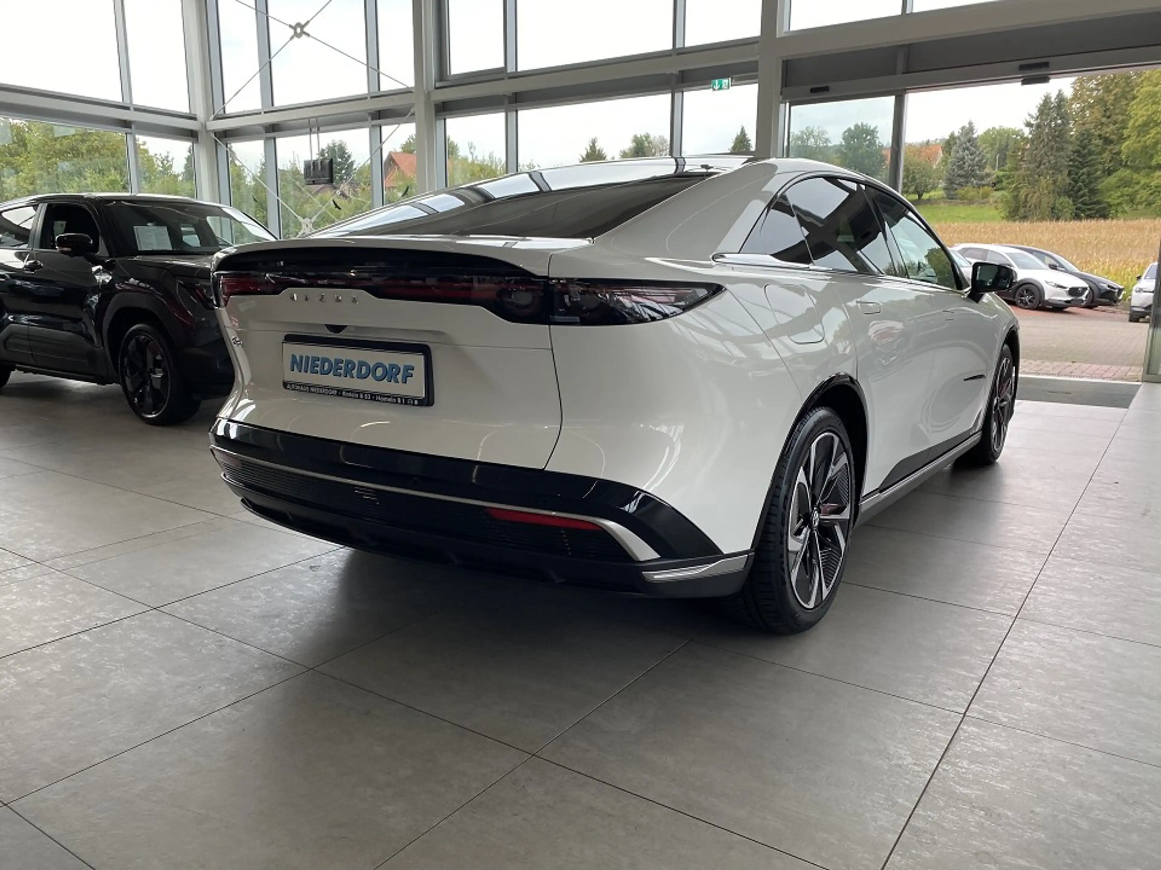 Mazda 6e EV 258ps Takumi Garantie 12.2031 Navi, Klima, 360° — photo 2
