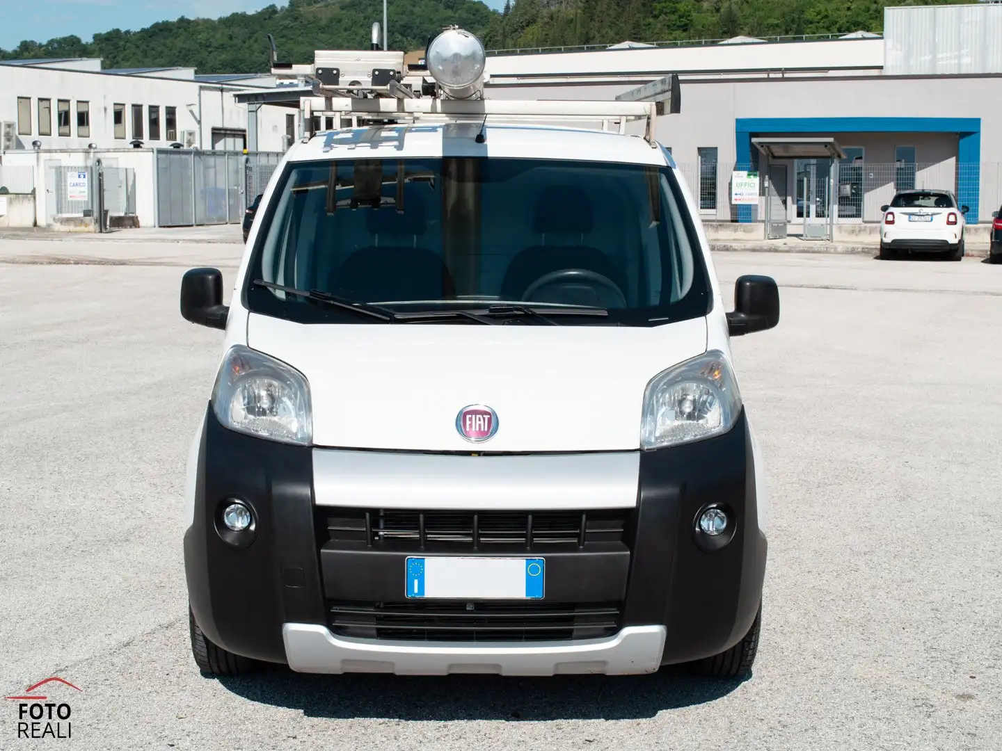 Fiat Fiorino 1.3 MJT 95CV ADVENTURE ALLESTITO Weiß - 2