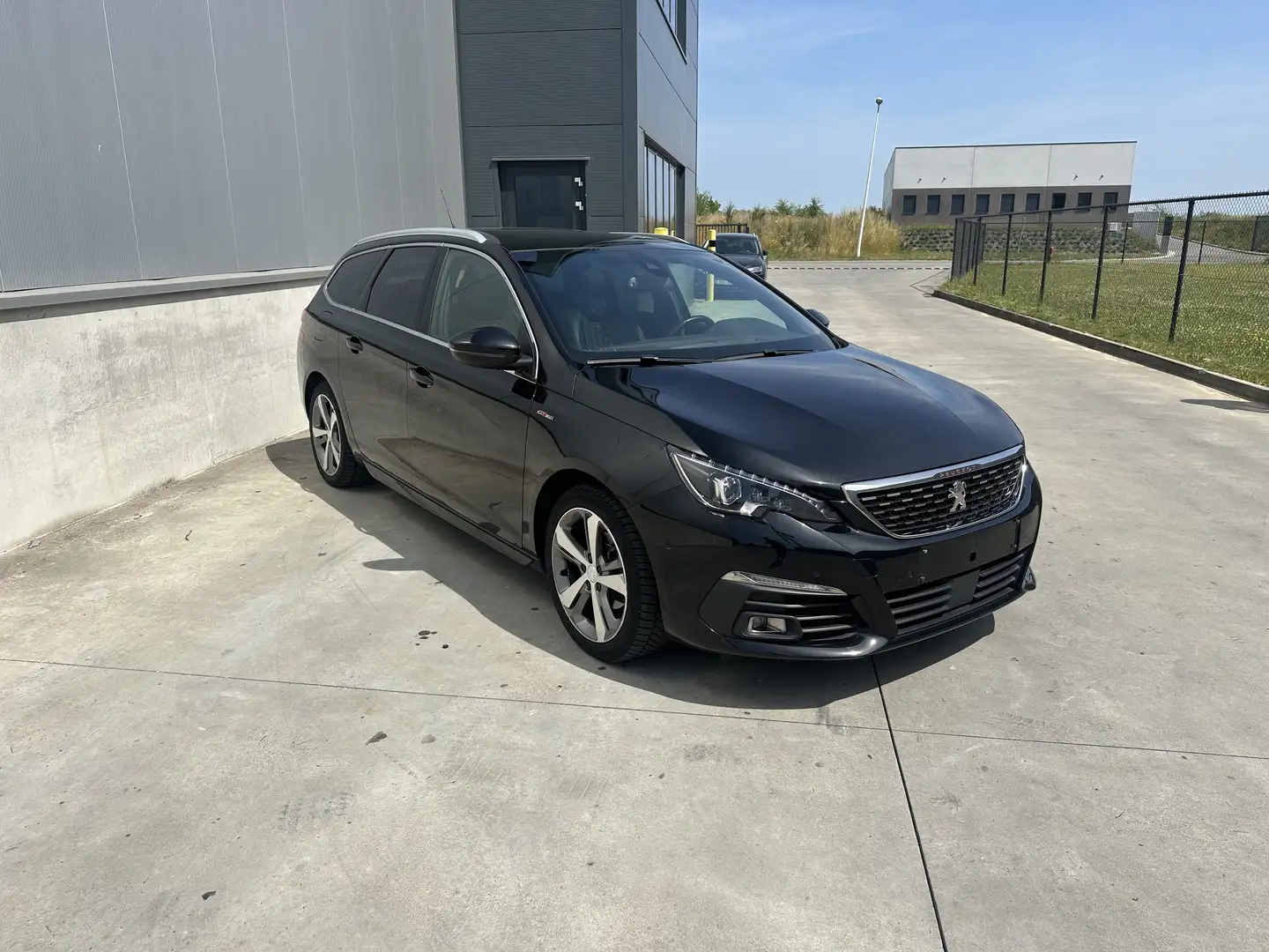 Peugeot 308 SW 1.5 BlueHDi GT Line Zwart - 2