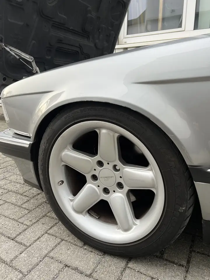 BMW 750i, foto 8