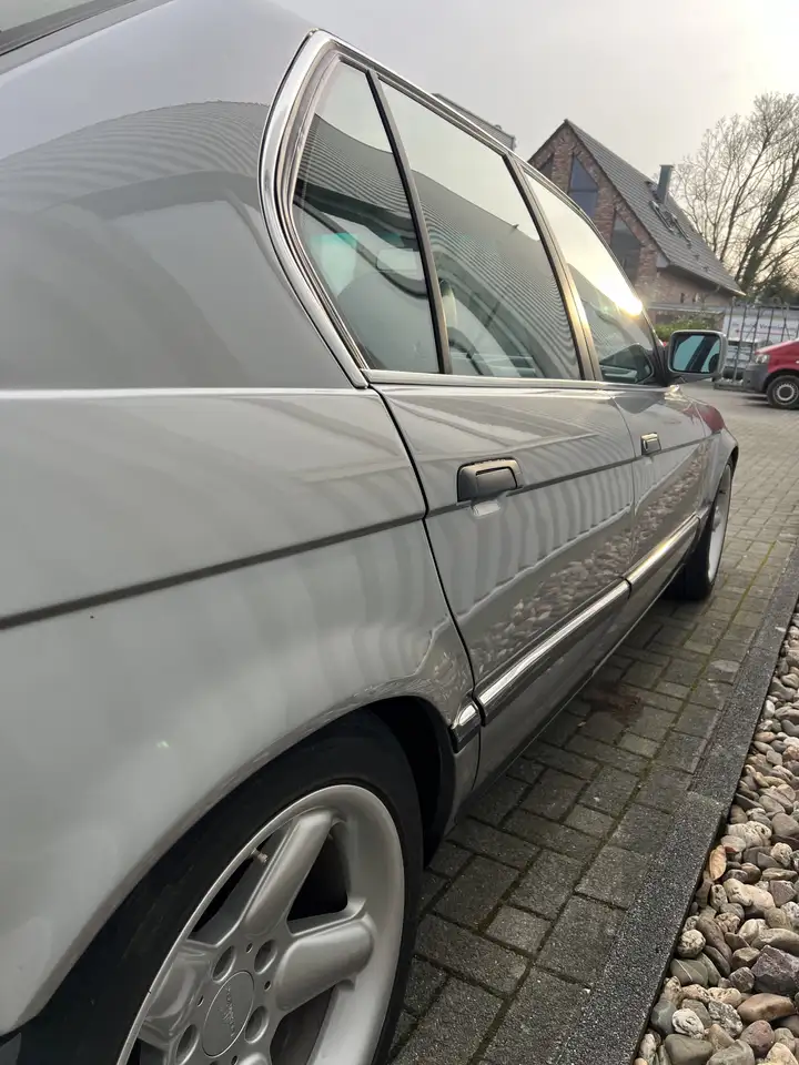 BMW 750i, foto 4