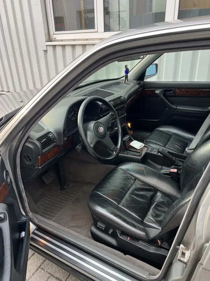 BMW 750i, foto 5