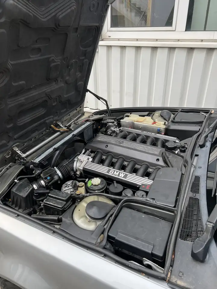BMW 750i, foto 7