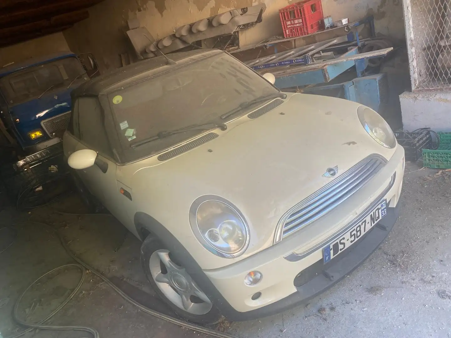 MINI Cooper C Cabrio - 1