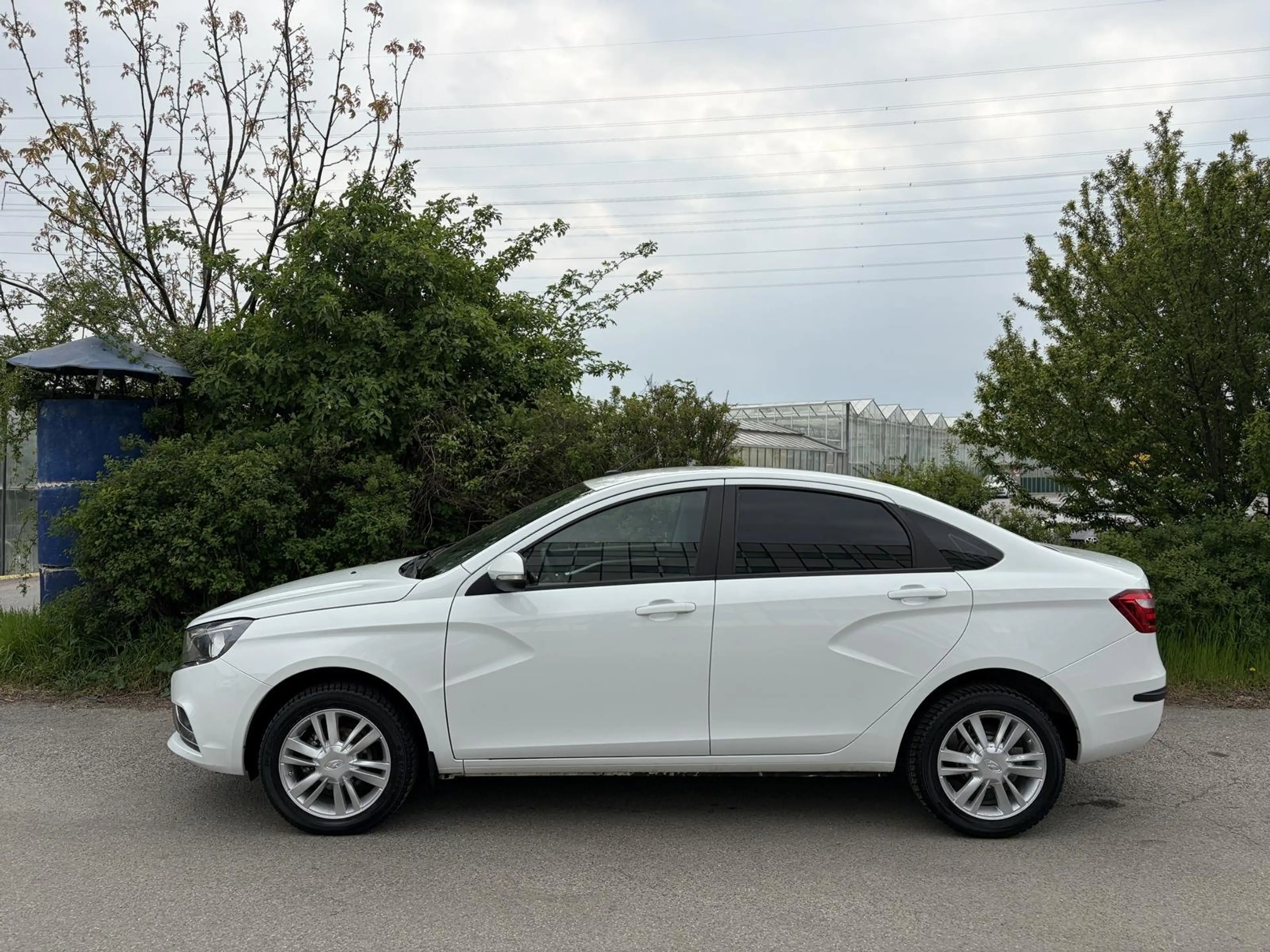 Lada Vesta 1,6 Benzin Automatik PDC Sitzheizung 4Zylinder — photo 5