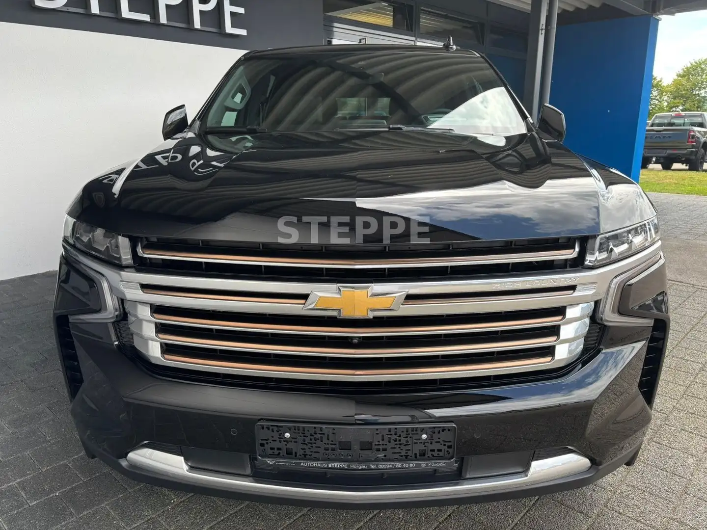 Chevrolet Suburban 6,2 High Country AHK  22" Luftfederung Noir - 2