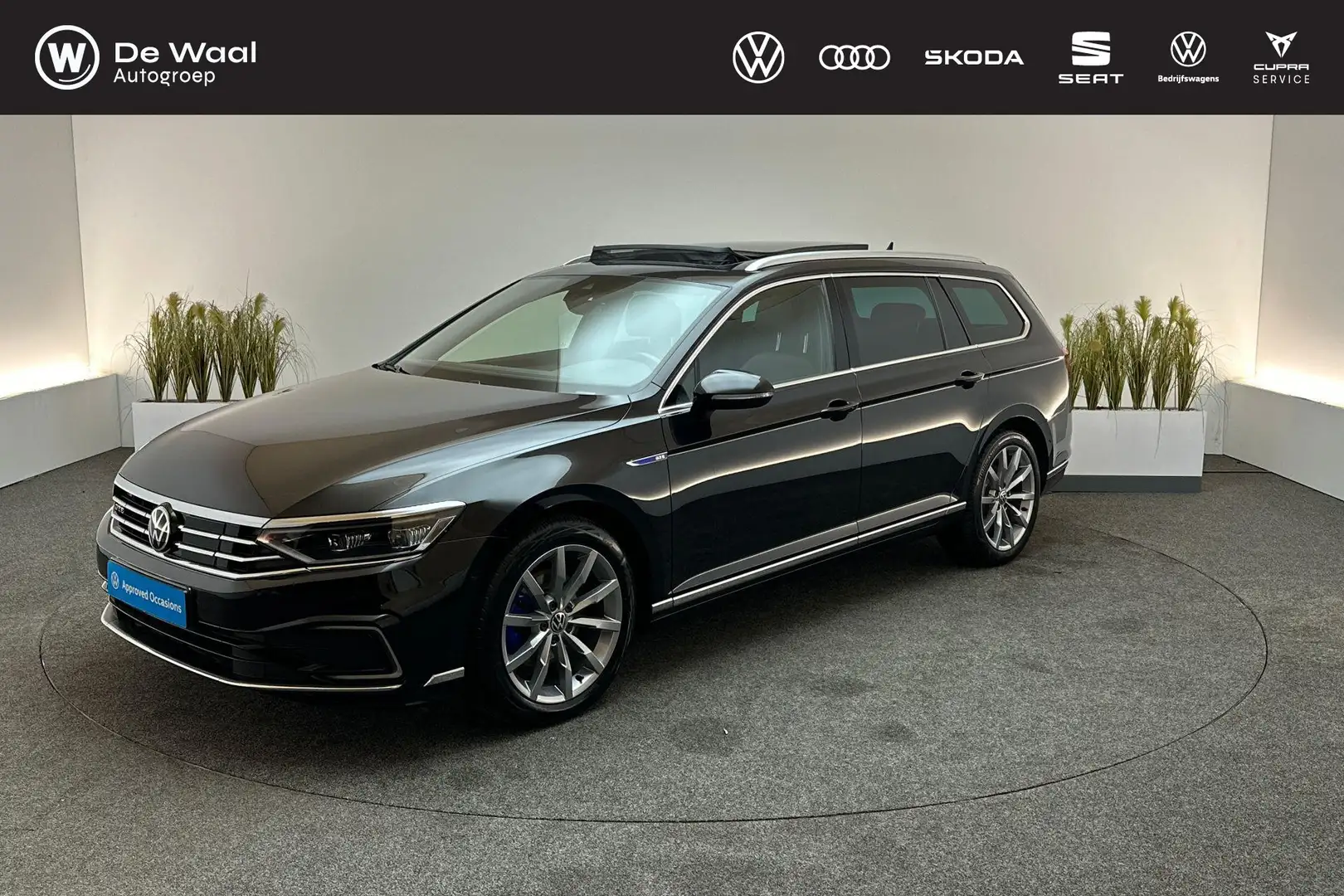 Volkswagen Passat Variant GTE 1.4 TSI 218pk DSG PHEV Business | Panoramadak, Noir - 1