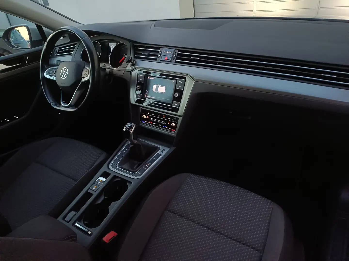 Volkswagen Passat Variant 1,5 TSI,APP-connect, LED, Spurhalteassistent. B2B Silber - 2