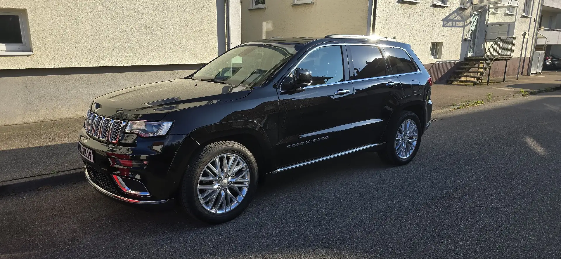 Jeep Grand Cherokee 3.0 V6 Multijet 4WD Automatik Summit Schwarz - 1