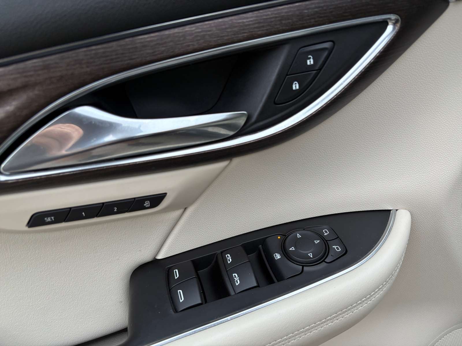 used 2022 Buick Envision car, priced at $33,994