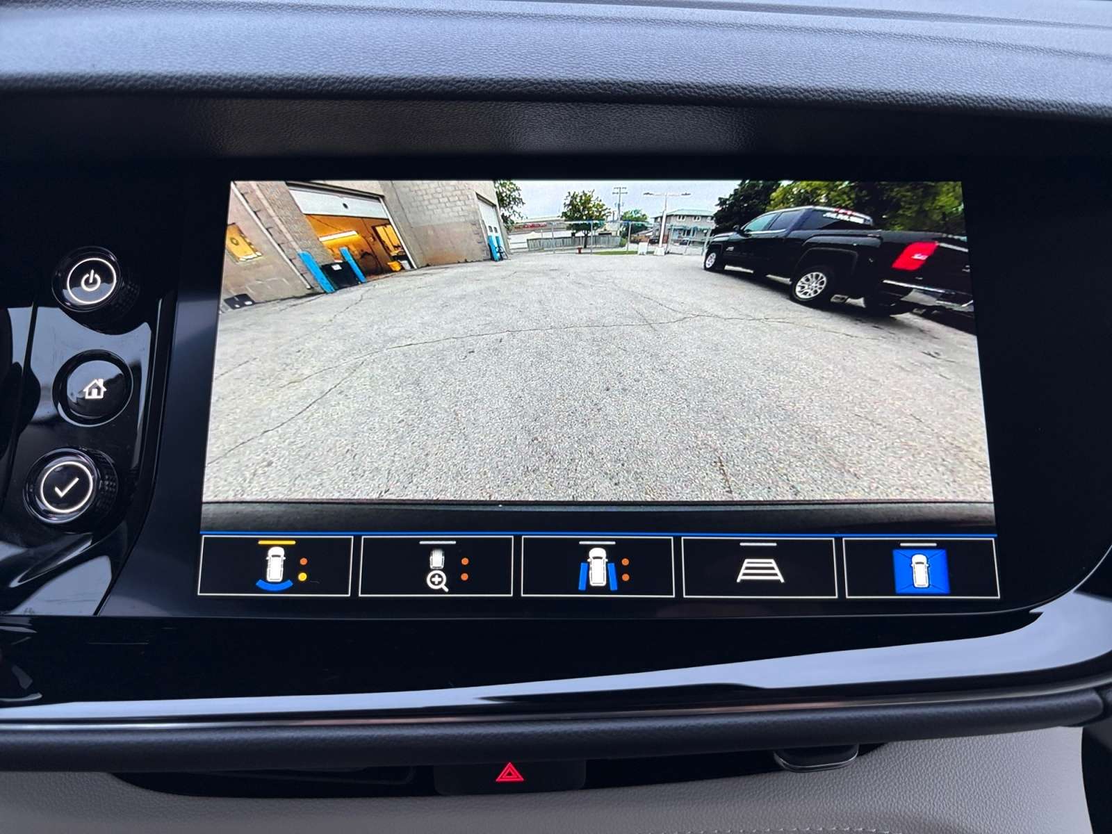 used 2022 Buick Envision car, priced at $33,994