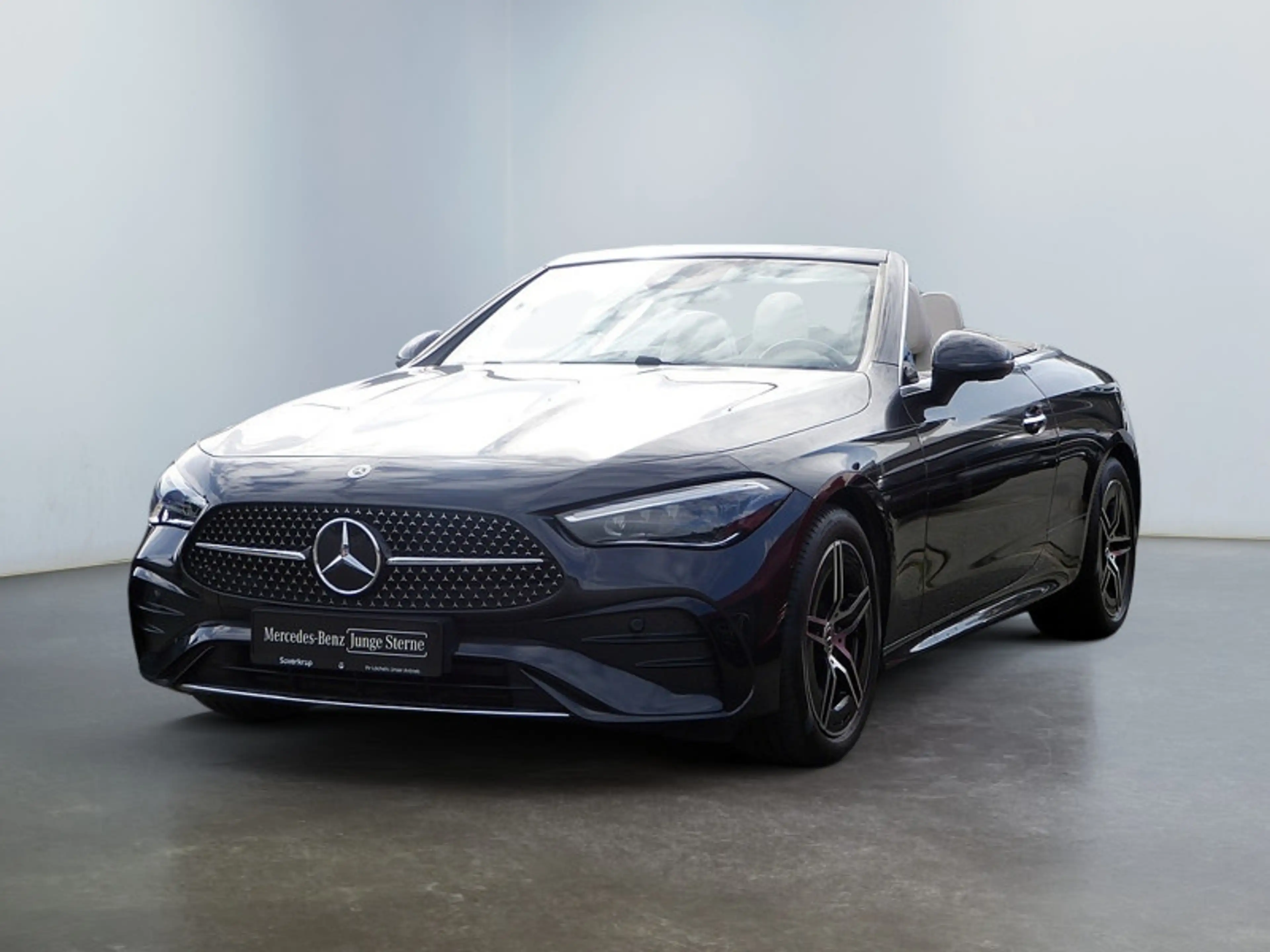 Mercedes-Benz CLE 220 d Cabrio , AMG MEMO KAMERA SPUR PDC SHZ — photo 2