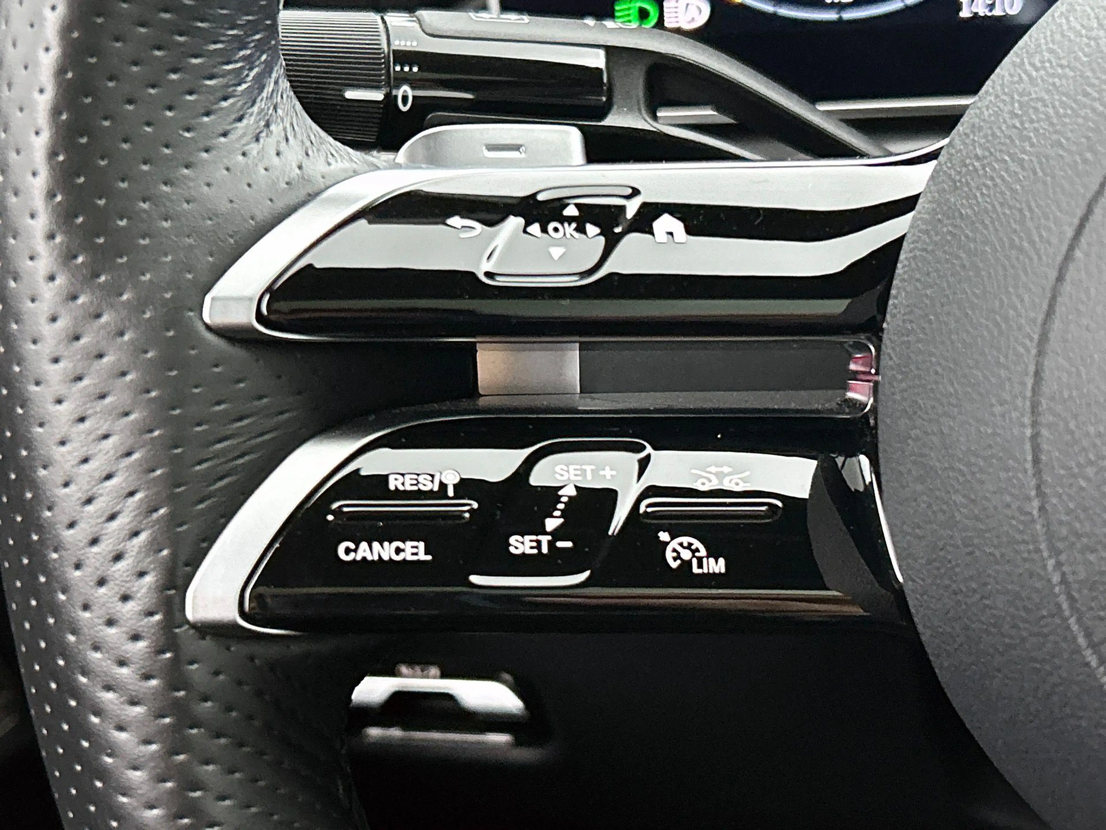Mercedes-Benz CLE 200 Coupé AMG Line Night Pack | Panoramisch Dak | Dode — photo 14