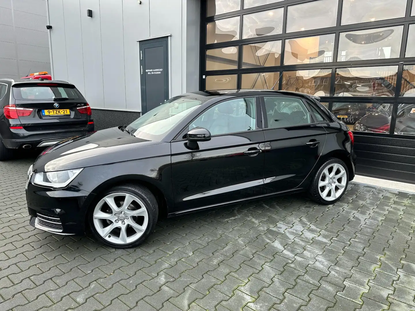 Audi A1 Sportback 1.0 TFSI Pro Line sportback Black - 2