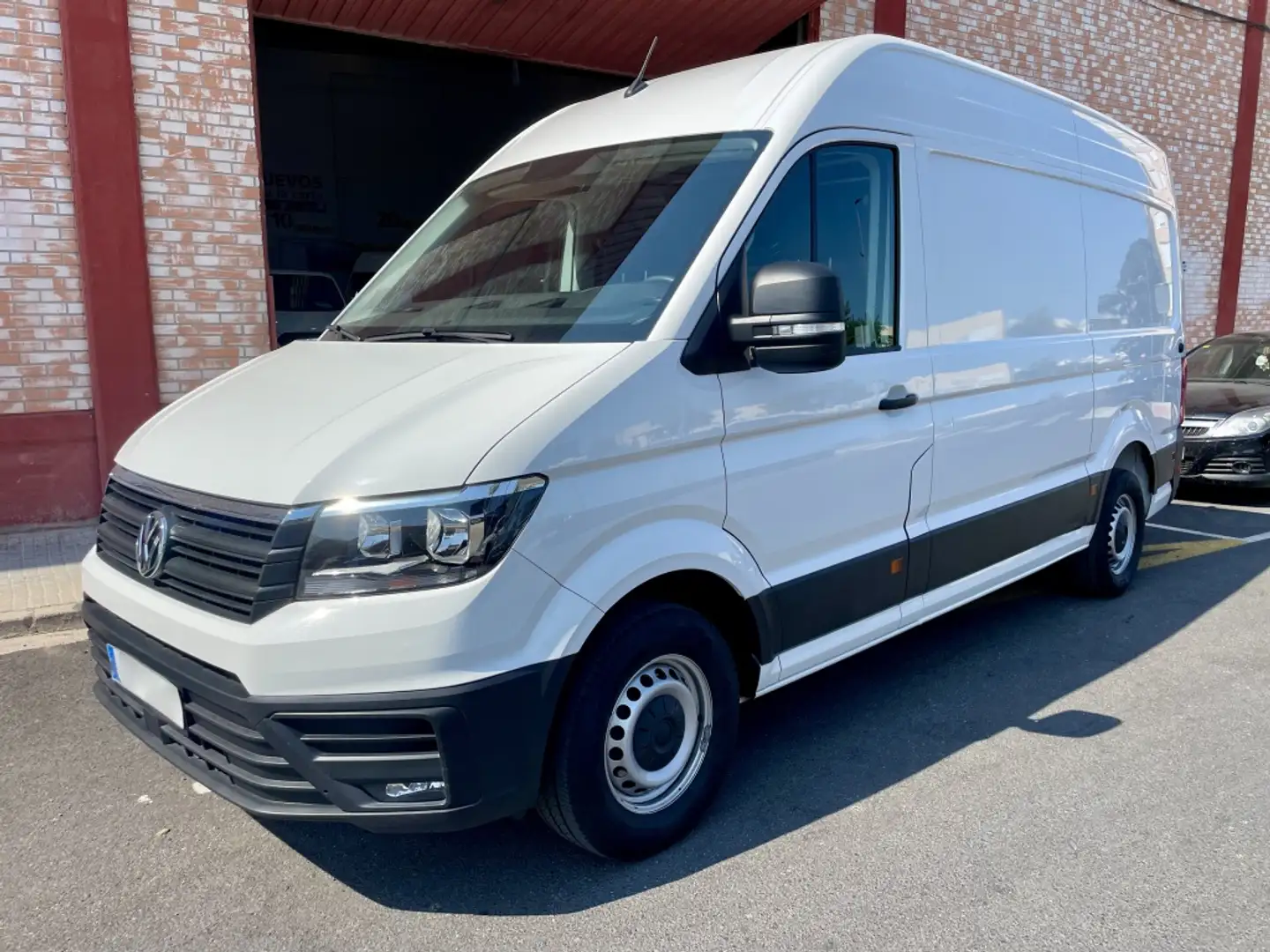 Volkswagen Crafter Furgón 2.0TDI SCR 35 BM L3H2 103kW Blanco - 1