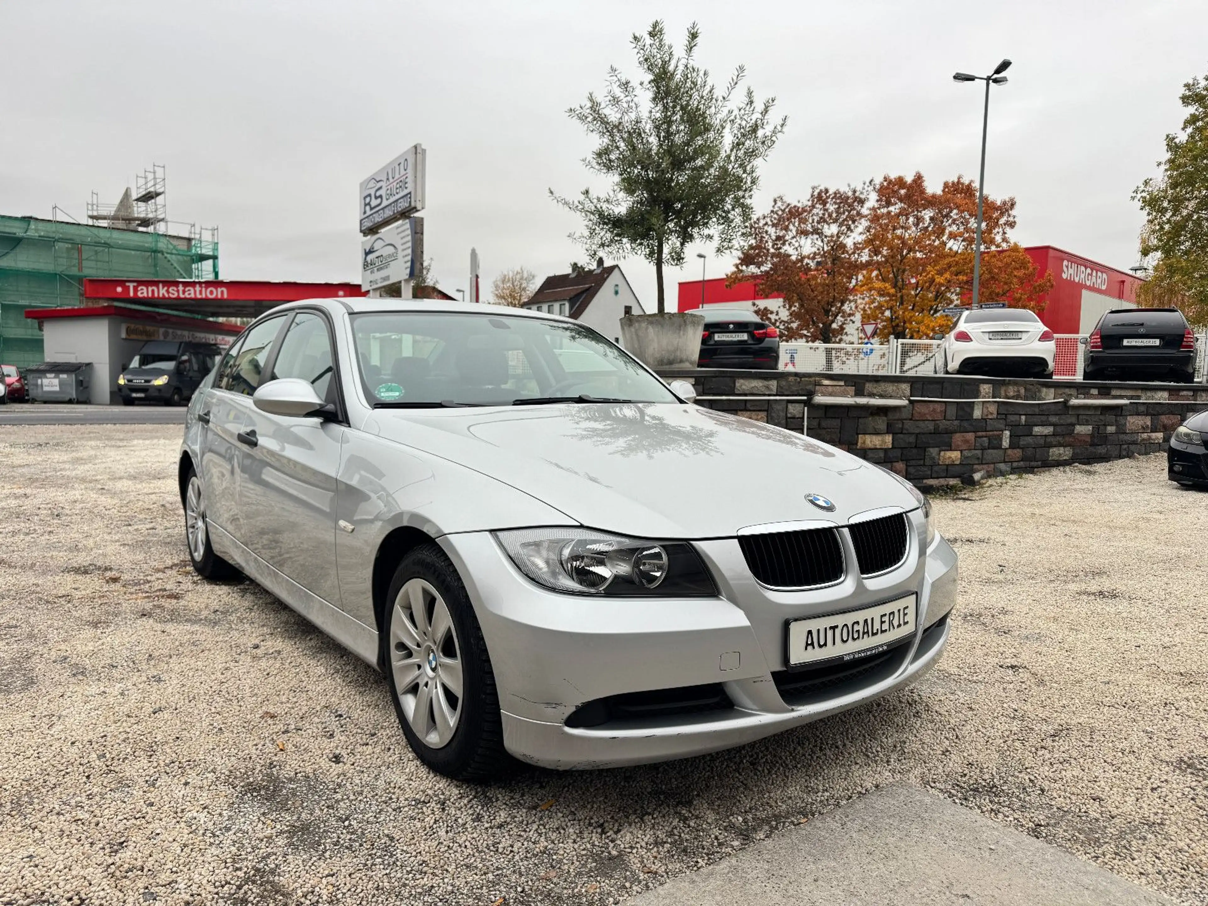 BMW 320 d Limousine Automatik 2.Hand.-PDC.! — photo 2