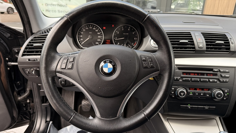 BMW 118 1-serie 118i Bns St. airco — photo 13