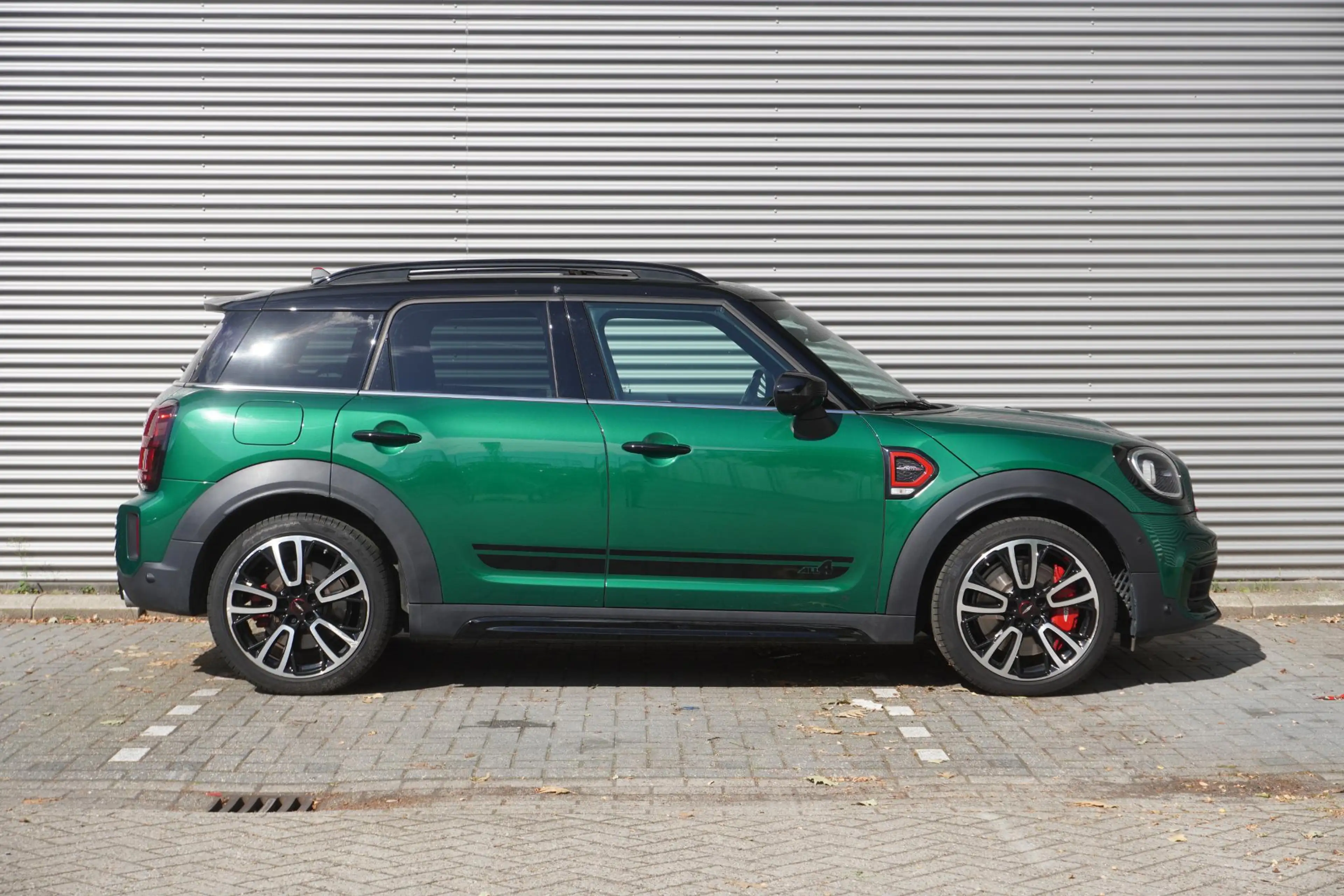 MINI John Cooper Works Countryman 2.0 ALL4 19" LM JCW Circuit Spoke two-tone | Glaze — photo 4