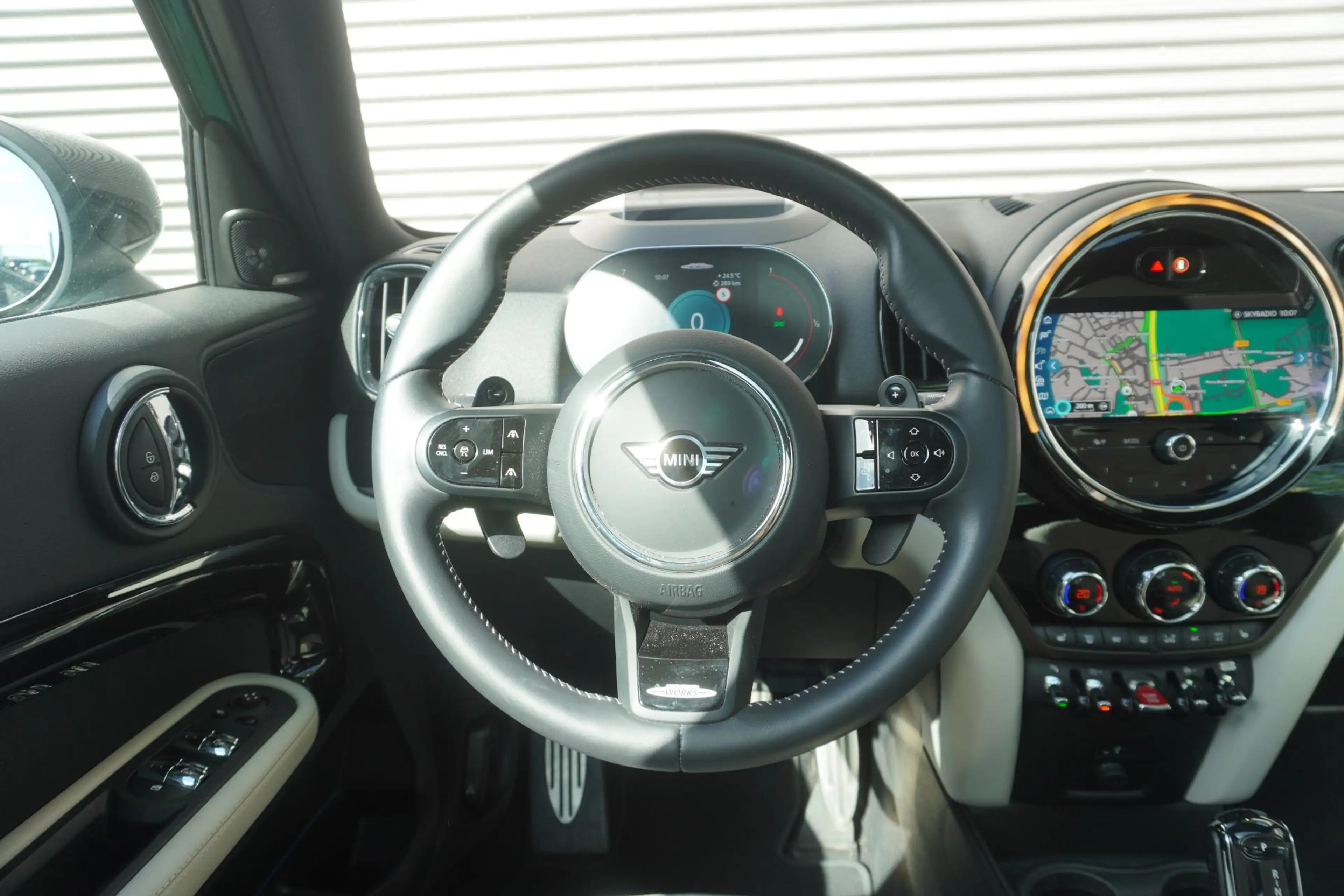 MINI John Cooper Works Countryman 2.0 ALL4 19" LM JCW Circuit Spoke two-tone | Glaze — photo 7