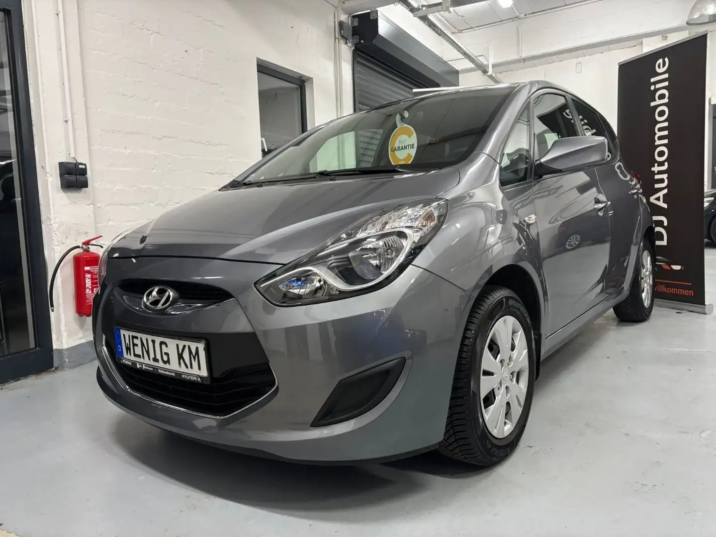 Hyundai iX20 1.4/Nur.15.000KM/Kamera/Carplay/Navi/Klima Grau - 1