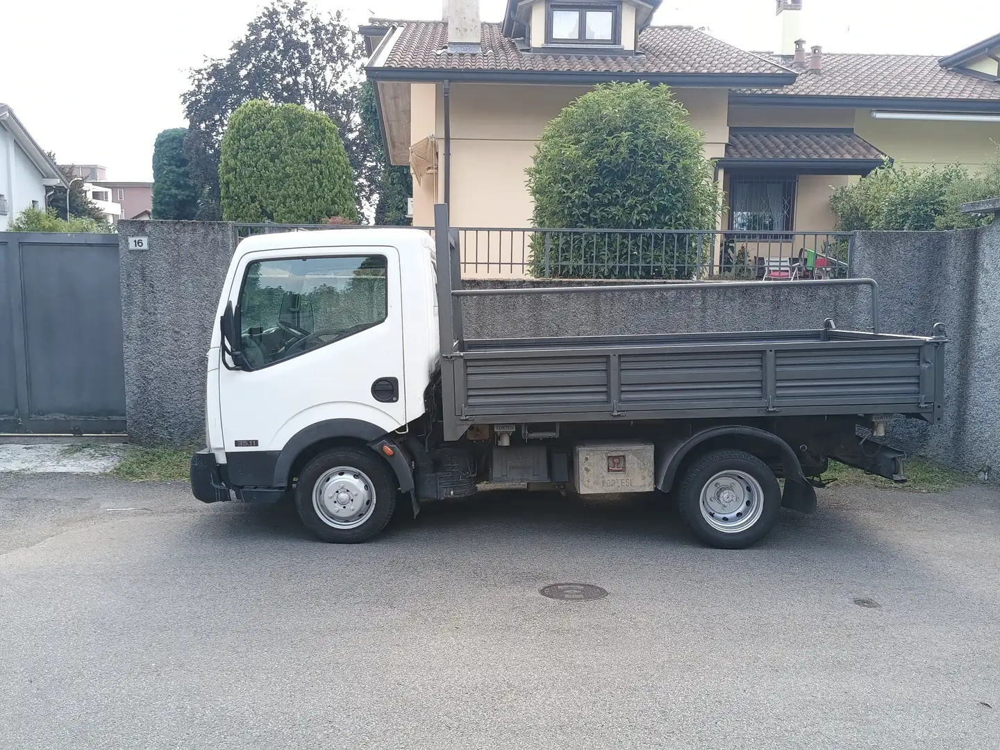 Nissan Cabstar 35.11 Biały - 1