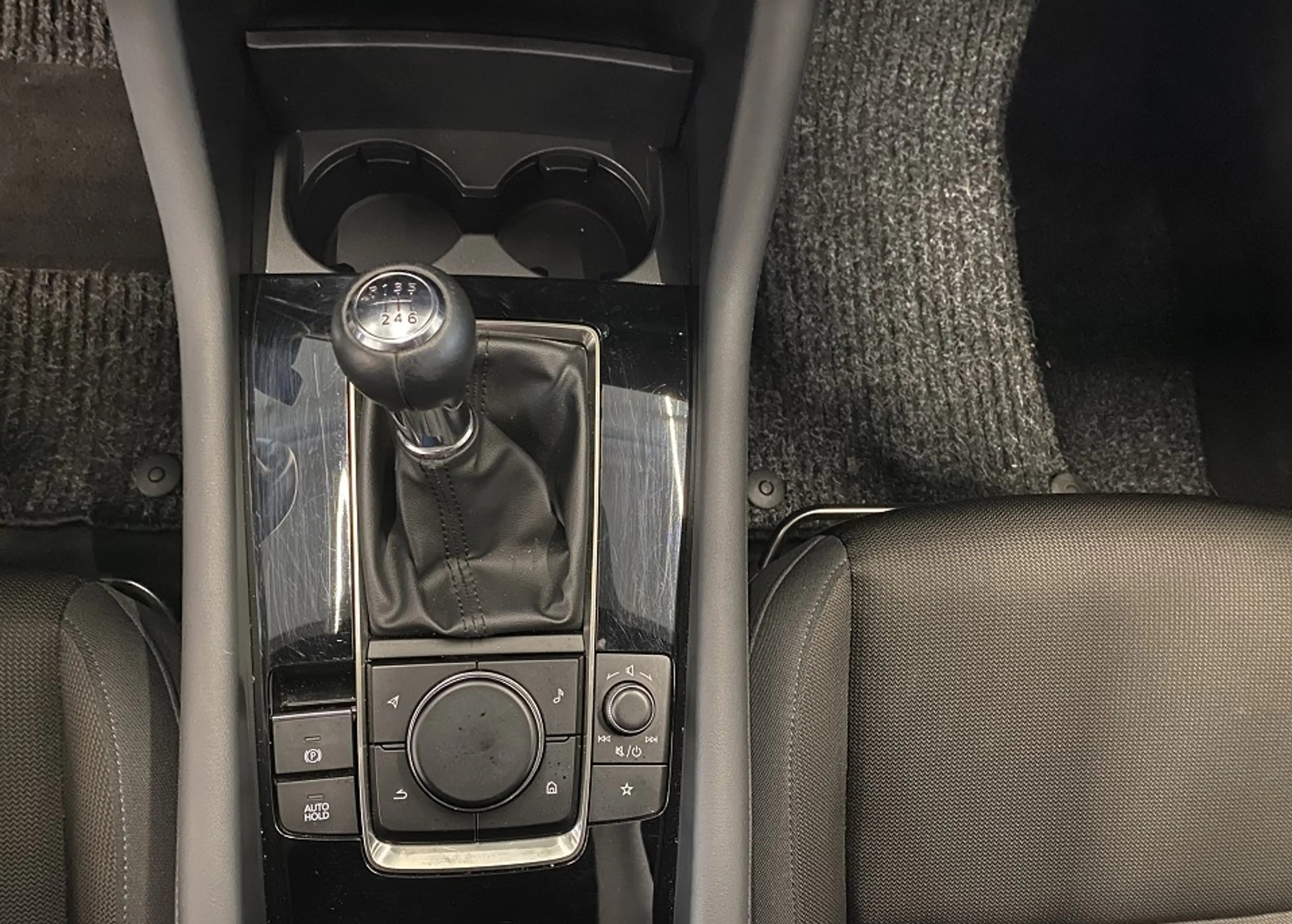 Mazda 3 2.0 Selection BOSE NAVI MATRIX 360* — photo 9