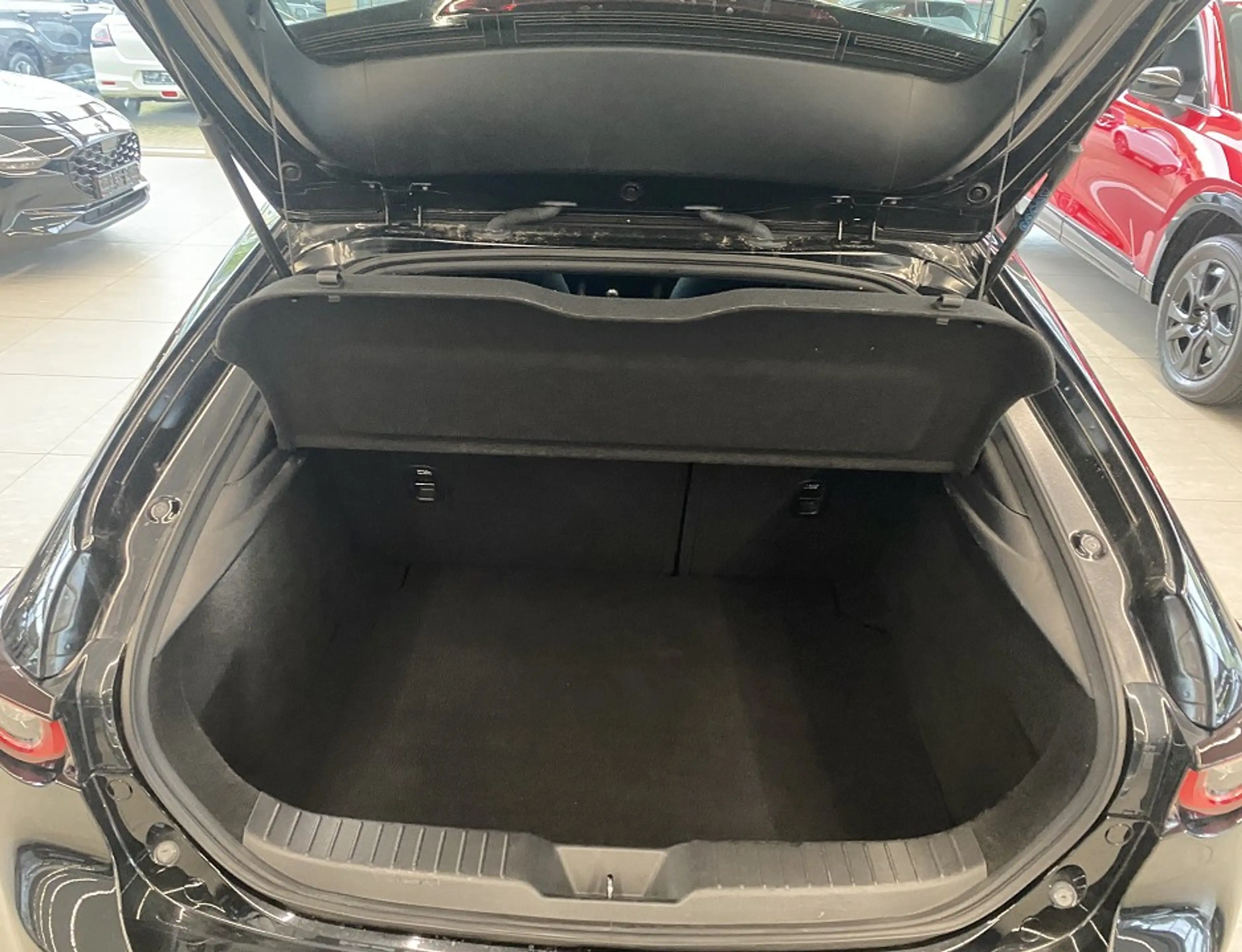 Mazda 3 2.0 Selection BOSE NAVI MATRIX 360* — photo 7