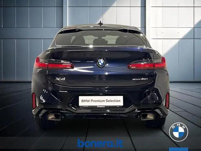 BMW X4 view 7